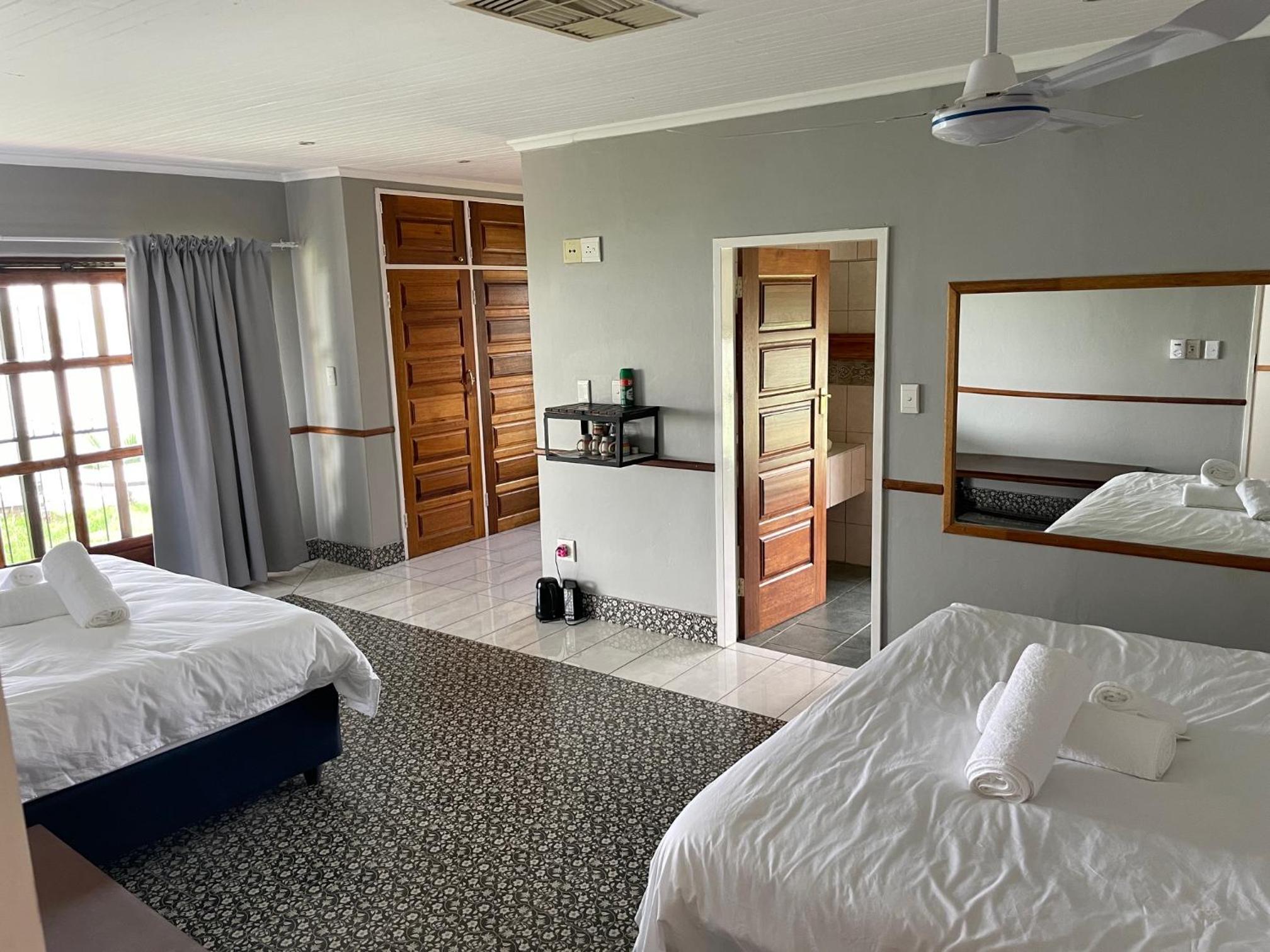 Deluxe Family Suite photo 1