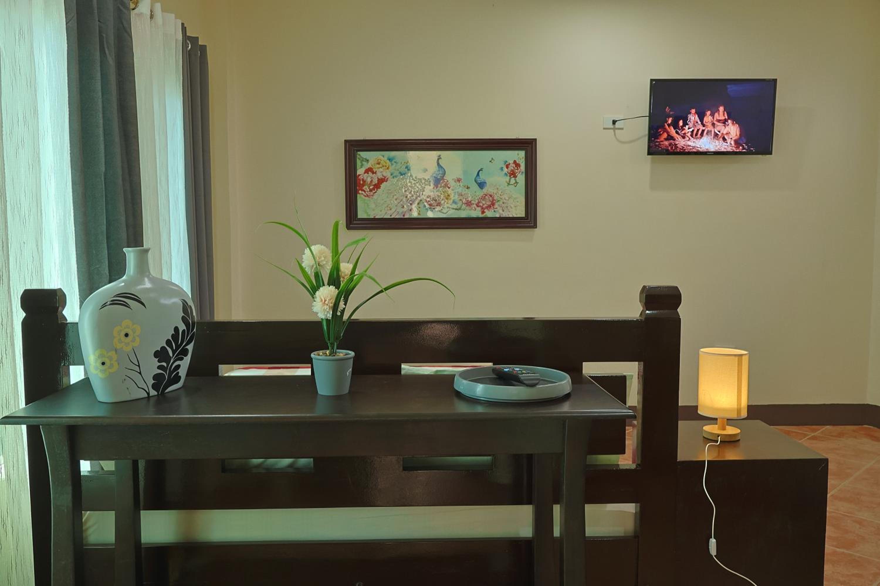 Family Room with Garden View photo 2