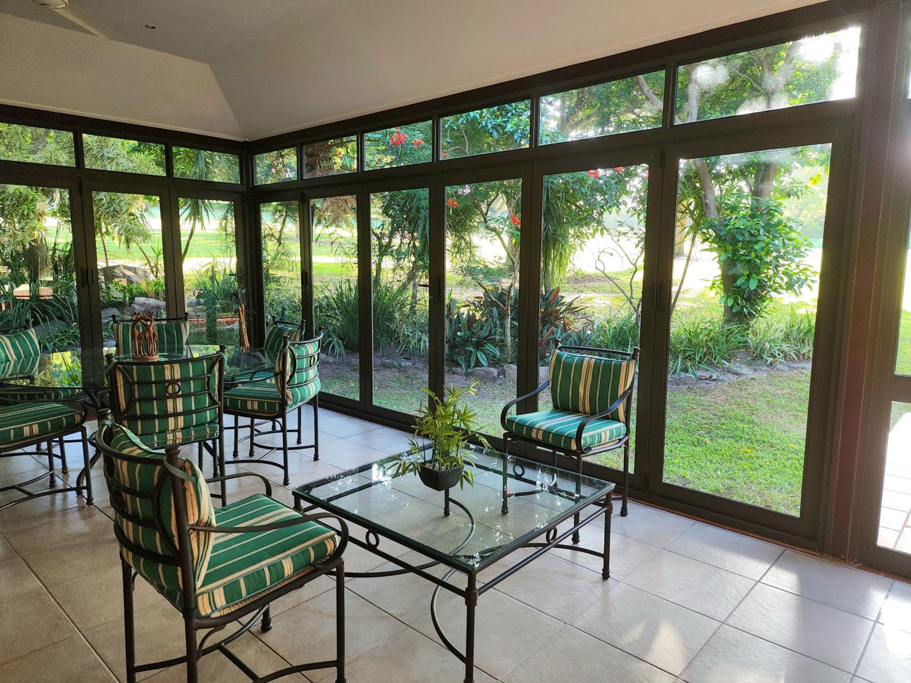 Three-Bedroom Villa photo 3