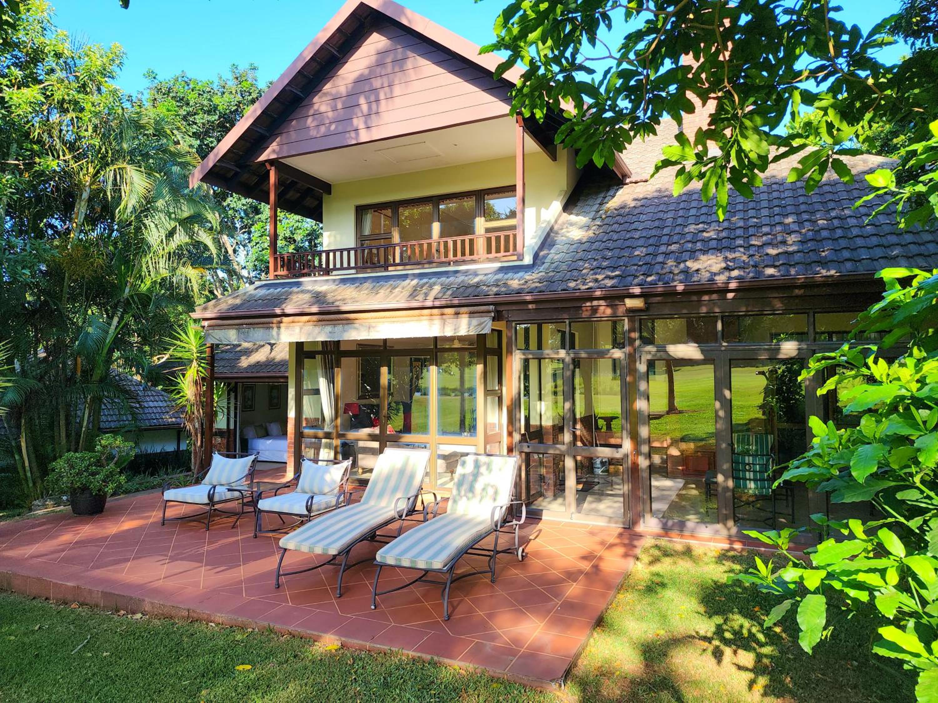 Three-Bedroom Villa photo 2
