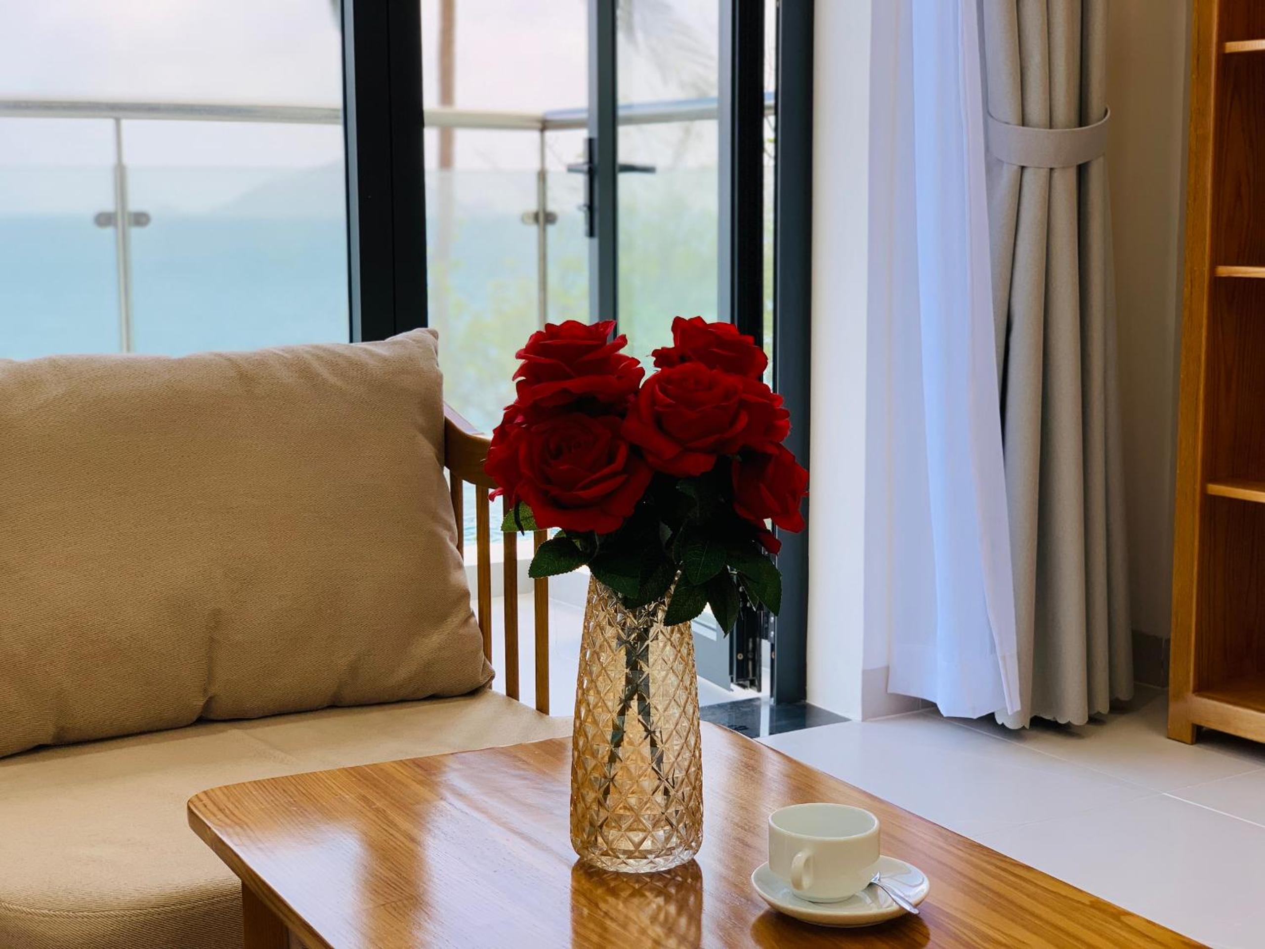 Suite with Sea View - Photo 9