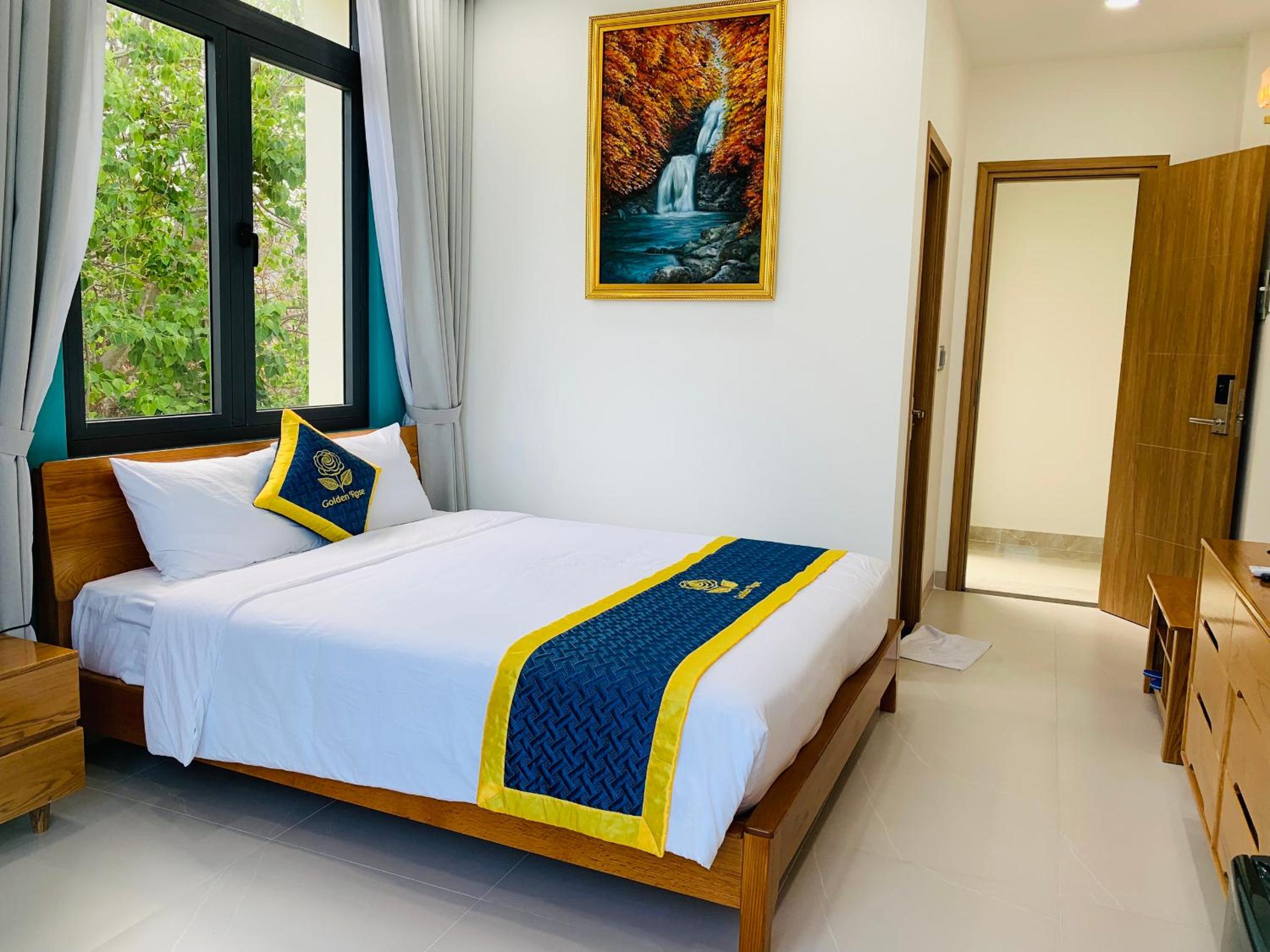 Deluxe Double Room with Sea View - Photo 6