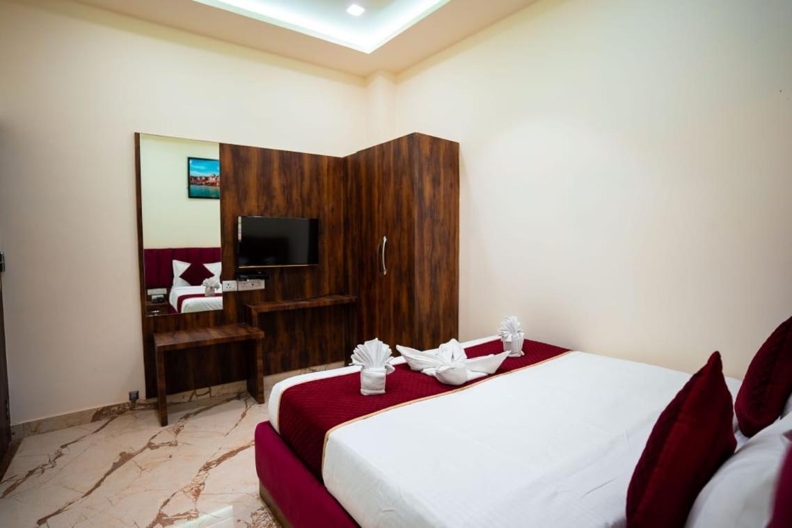 Deluxe Room - Photo 5