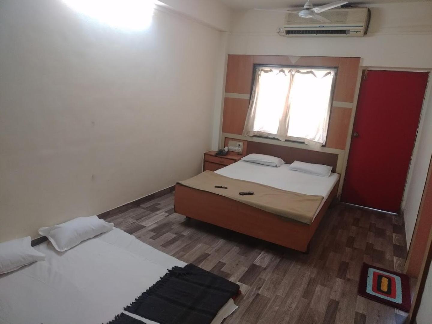 Deluxe Queen Room photo 3