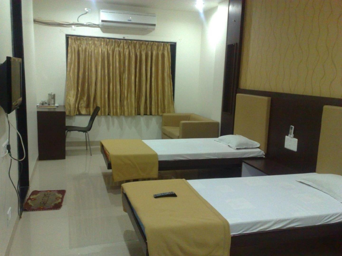 Queen Room photo 3