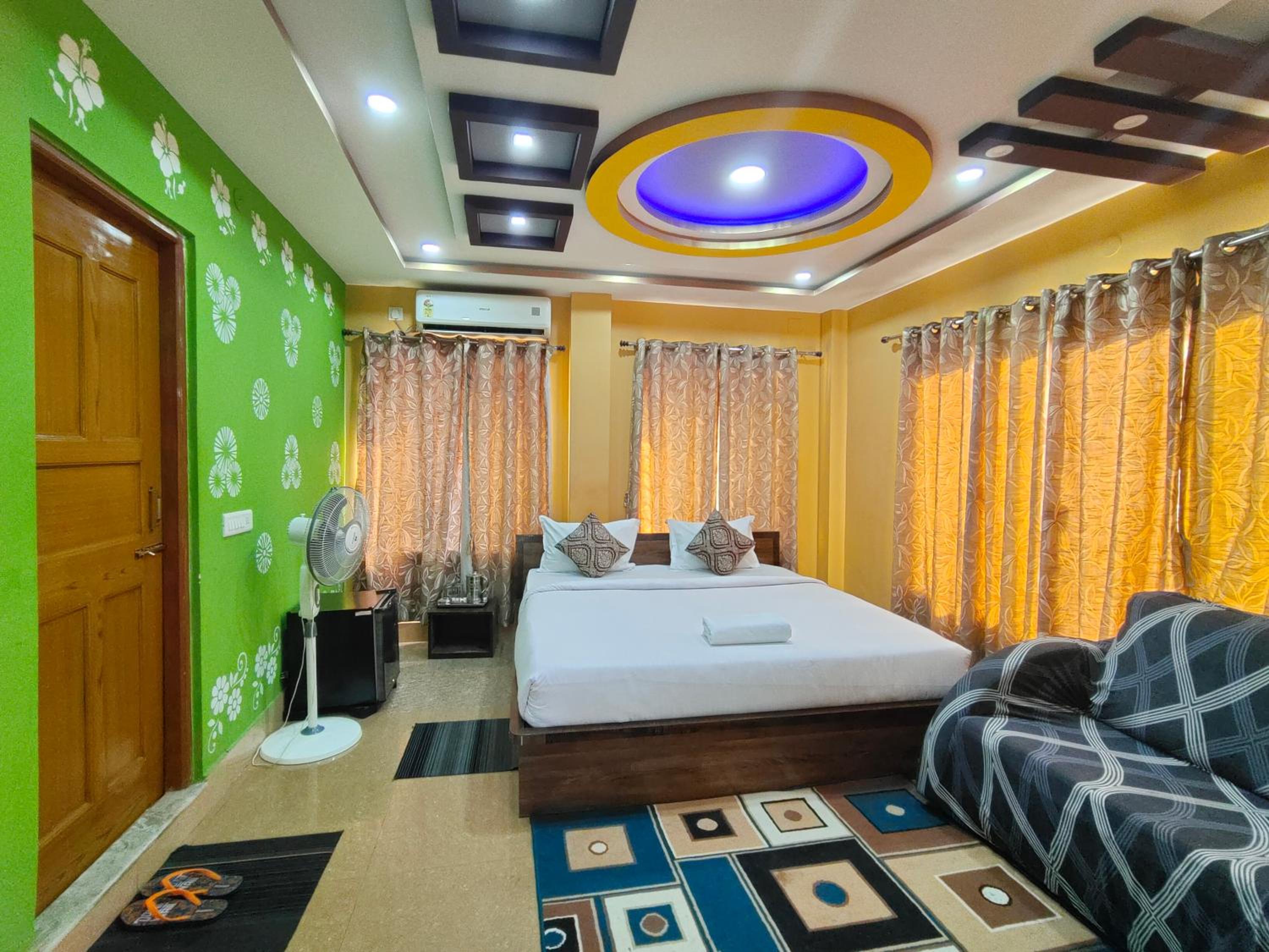 Deluxe Queen Room