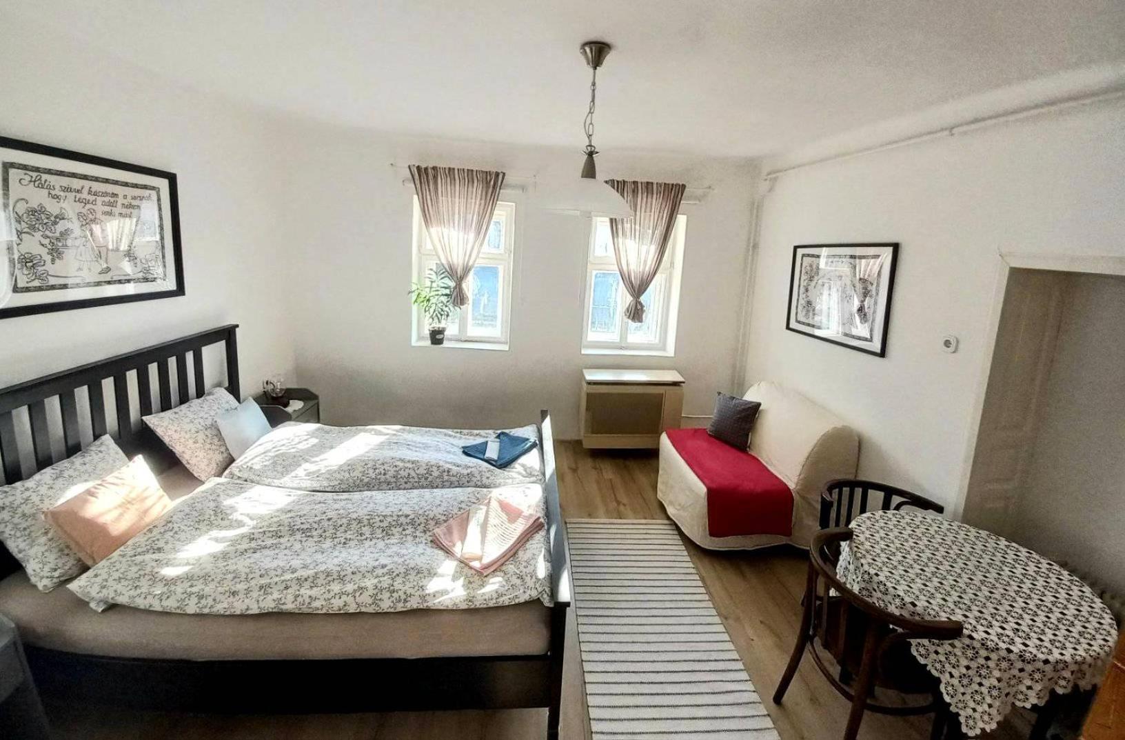 Two-Bedroom House - Photo 14