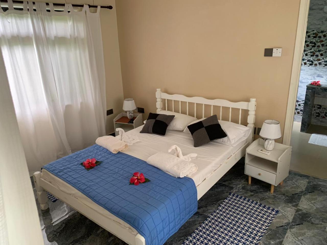 Small Double Room photo 1