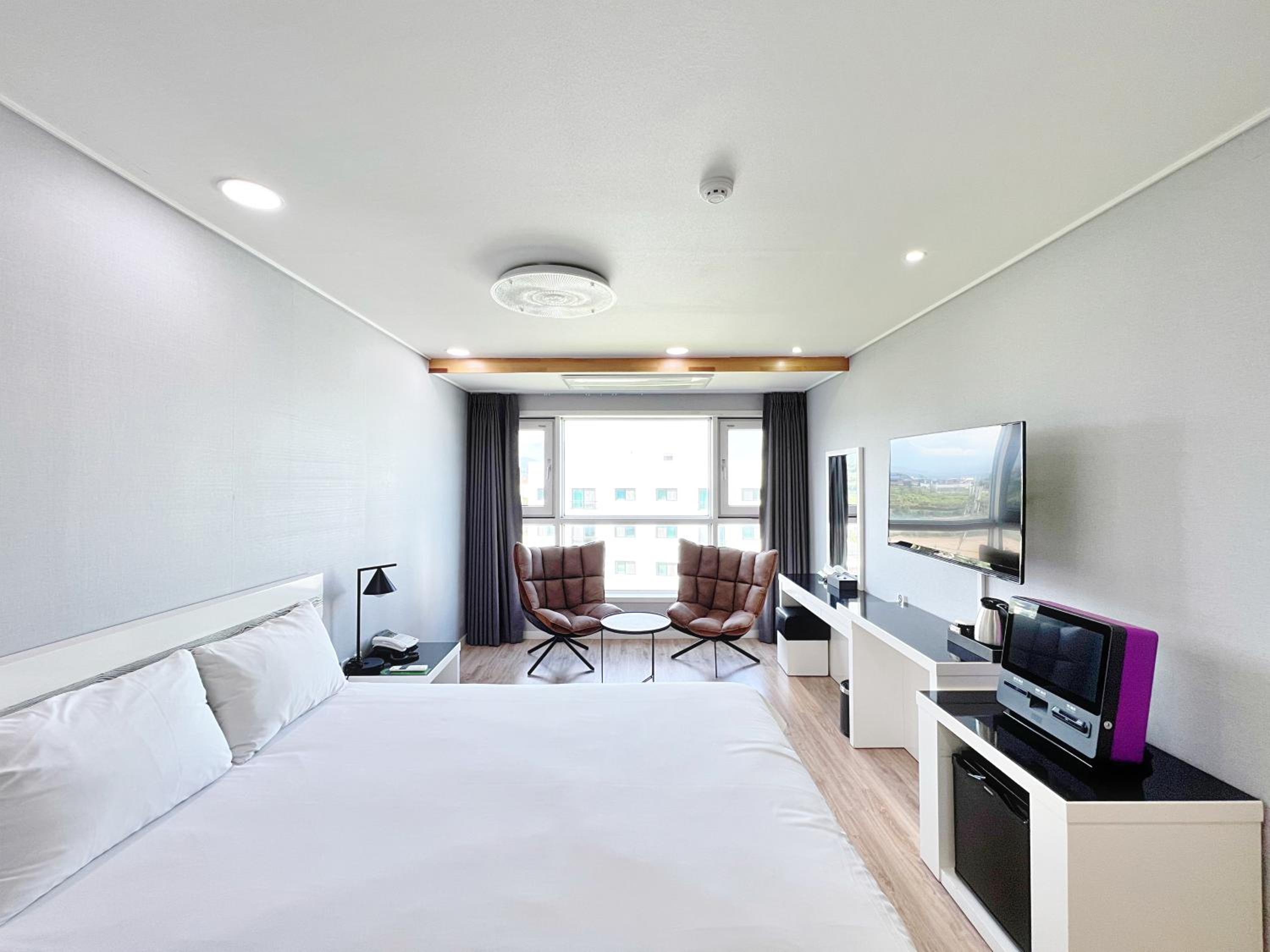 Deluxe Double Room - Photo 1