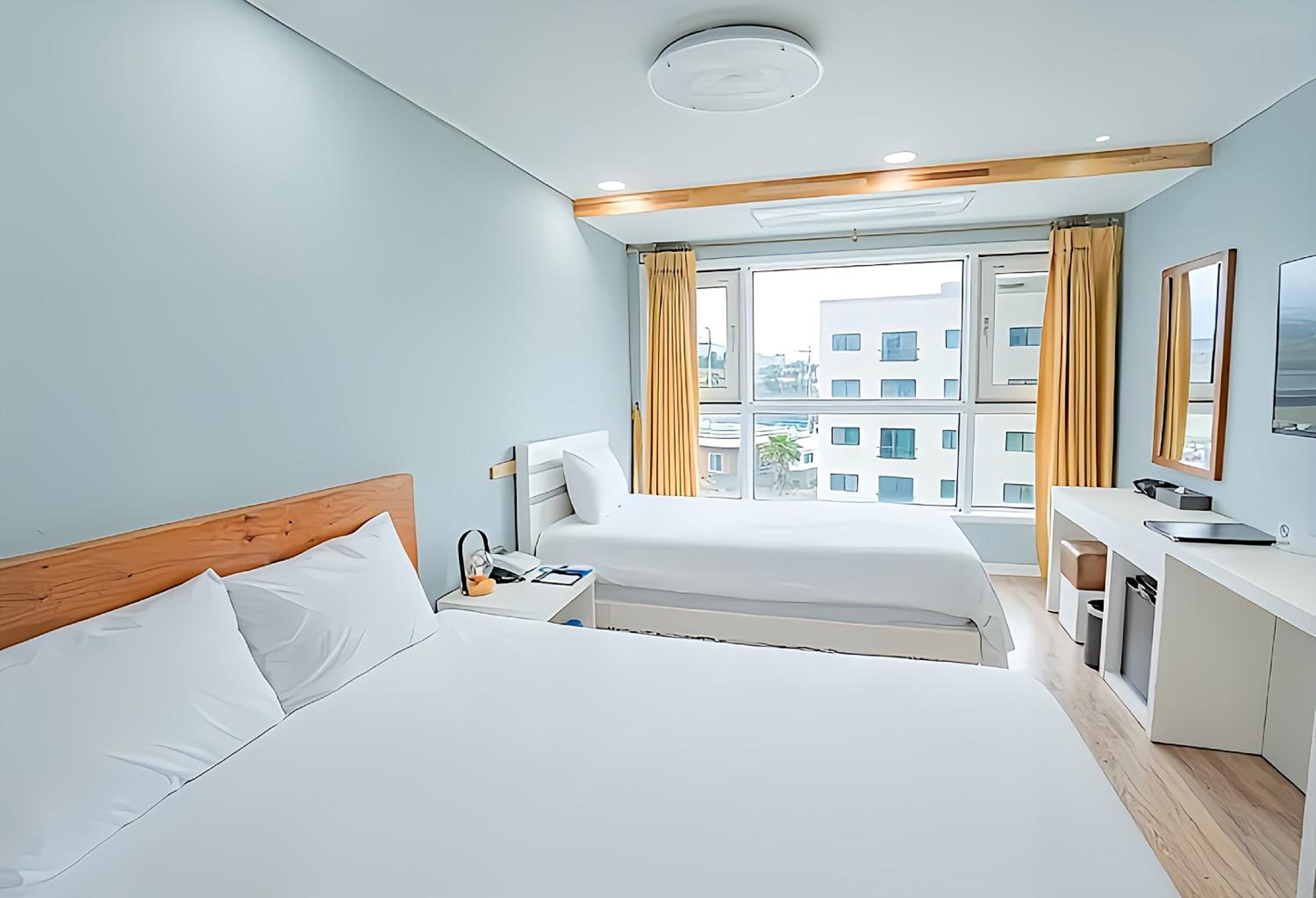 Standard Twin Room photo 3