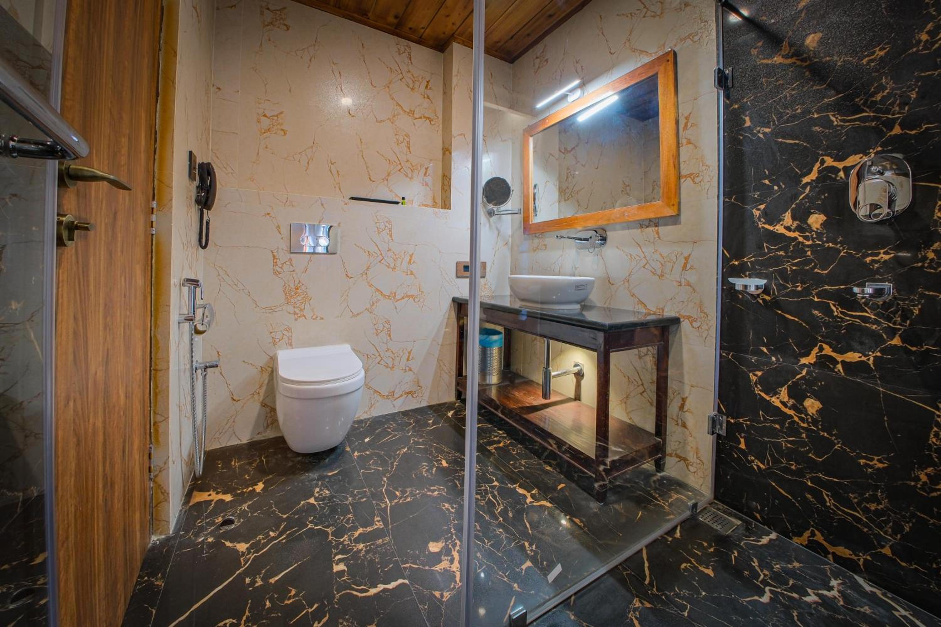 Deluxe Double Room - Photo 2