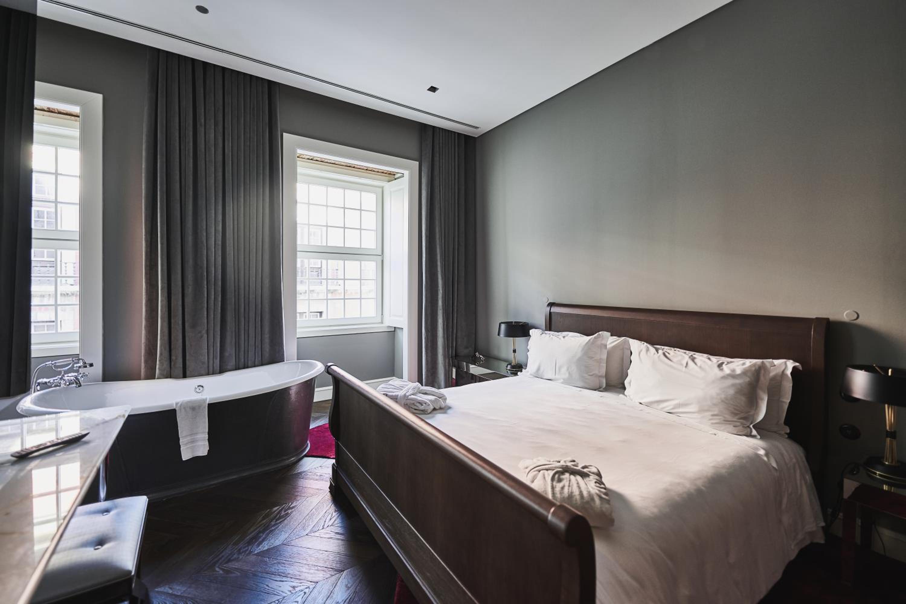 Two-Bedroom "Luxury" Apartment photo 1