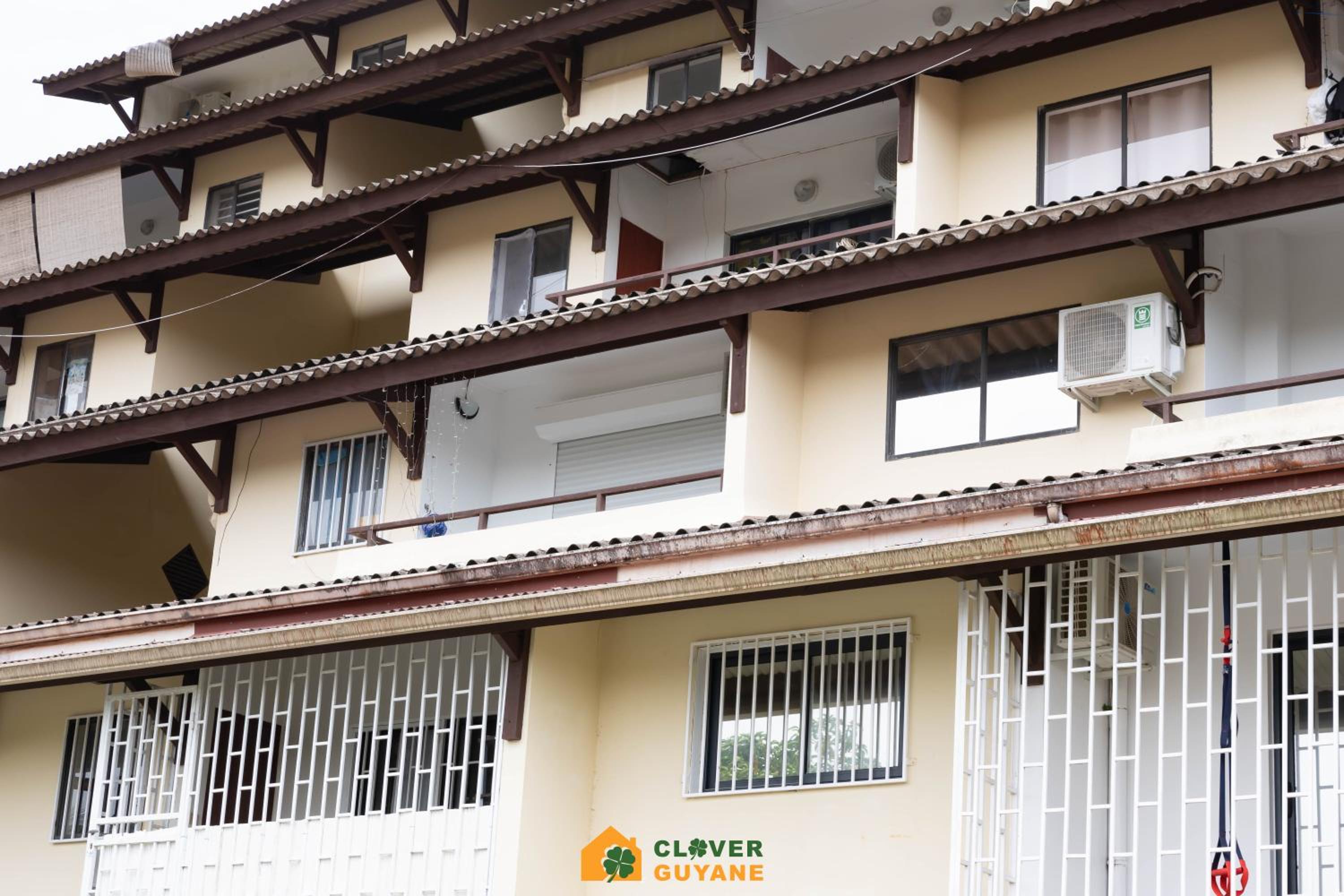 One-Bedroom Apartment with Balcony photo 2
