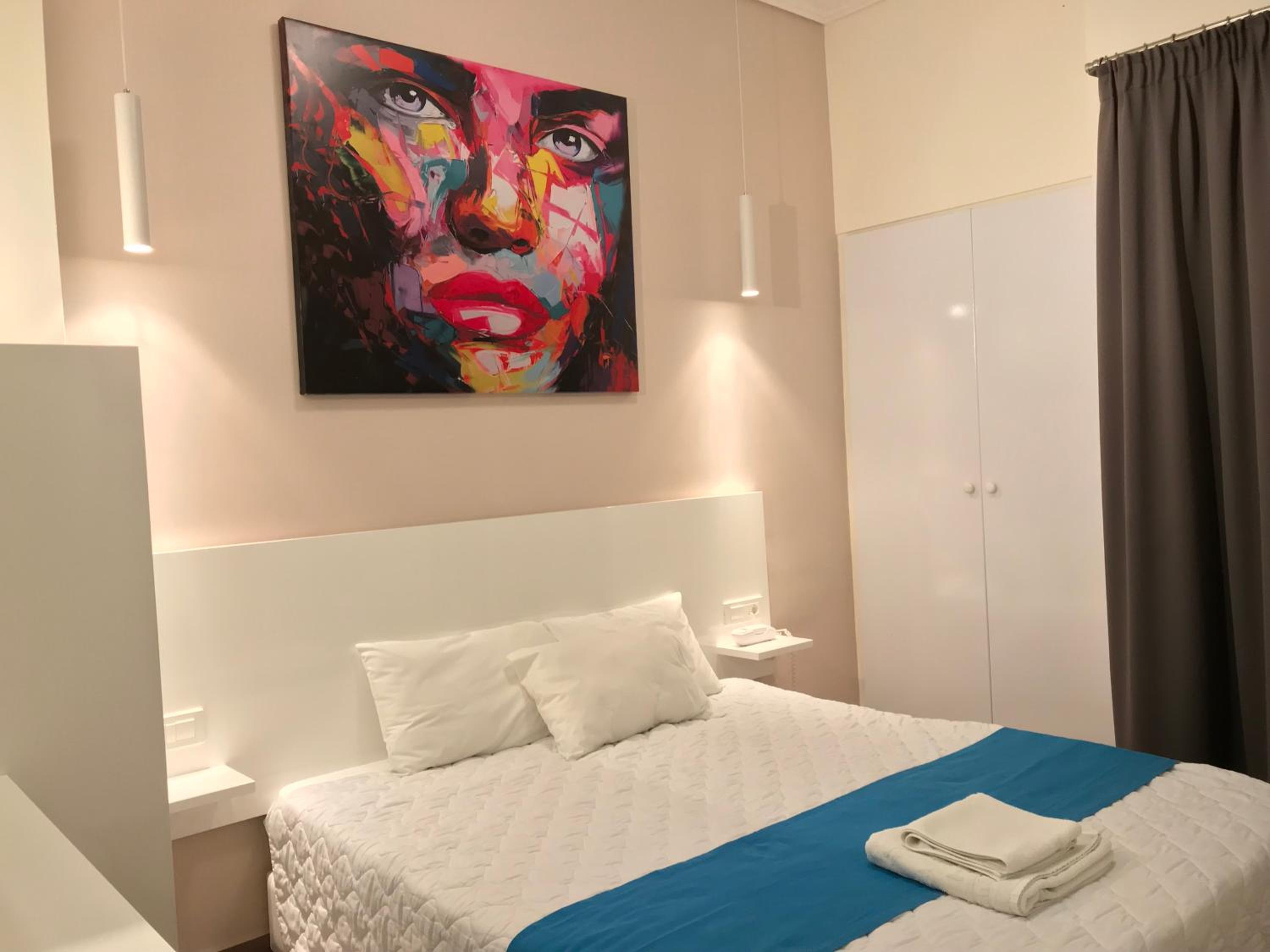 Comfort Room - Photo 3