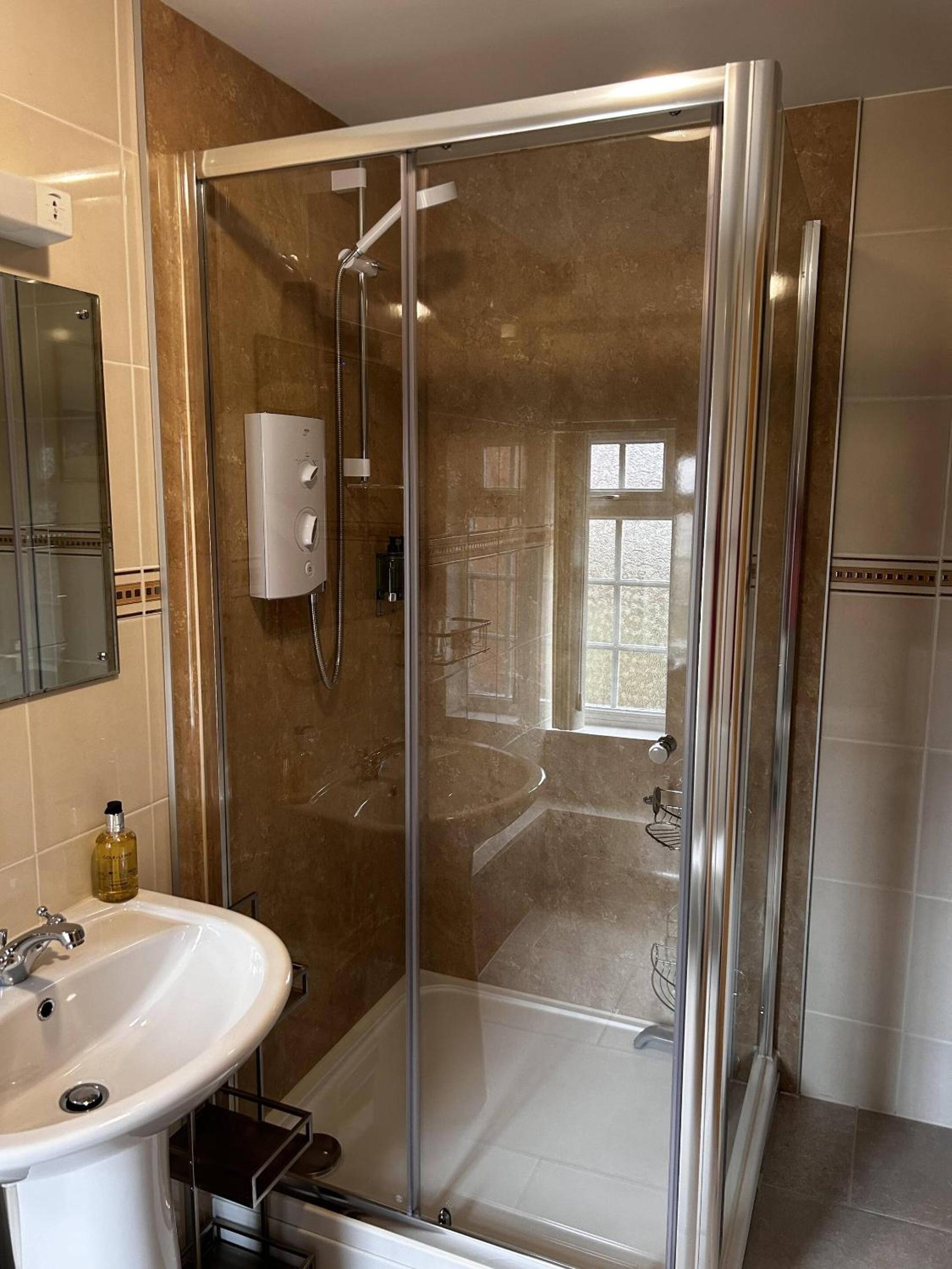 Superior Double Room - Photo 9