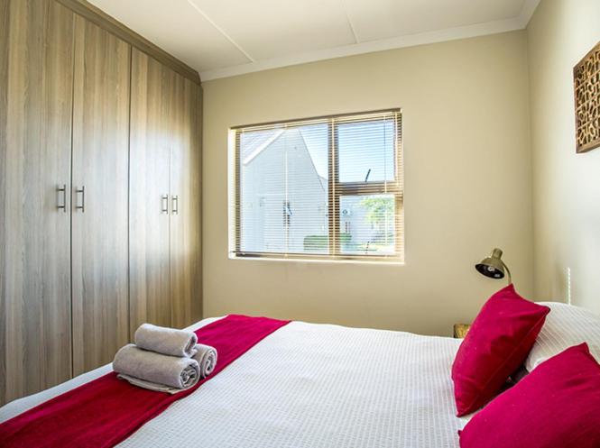 One Bedroom Apartments - Photo 9