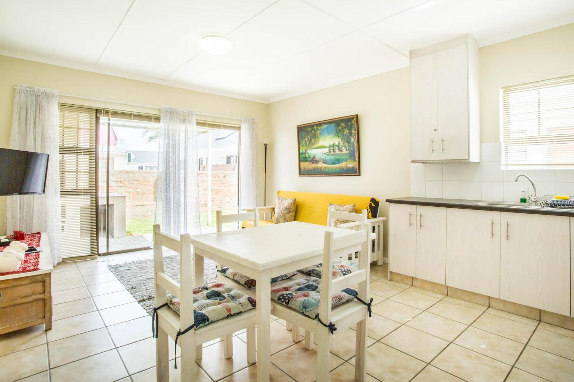 One Bedroom Apartments - Photo 4