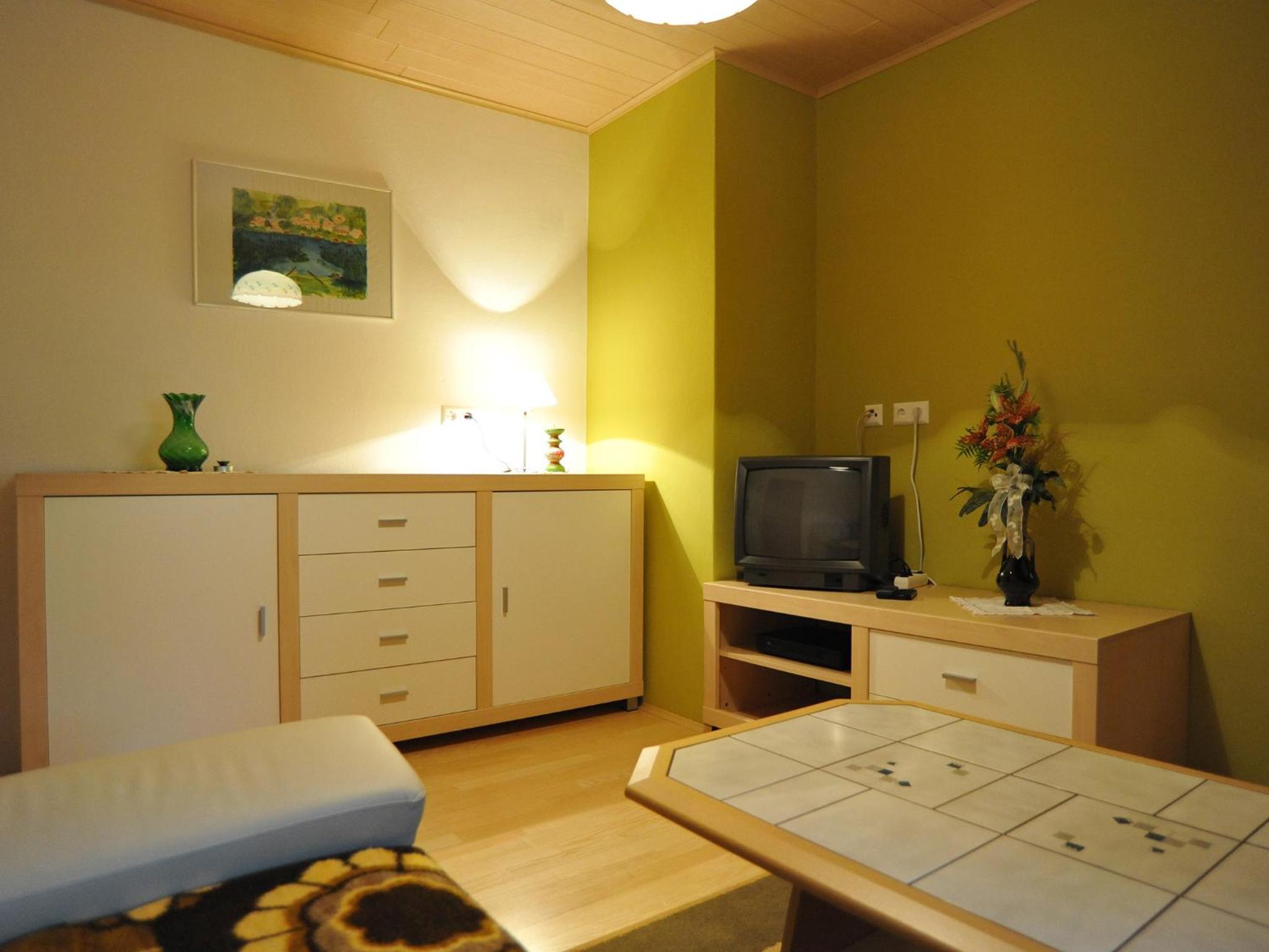 Large Double Room with Balcony ( no kitchen ) photo 2