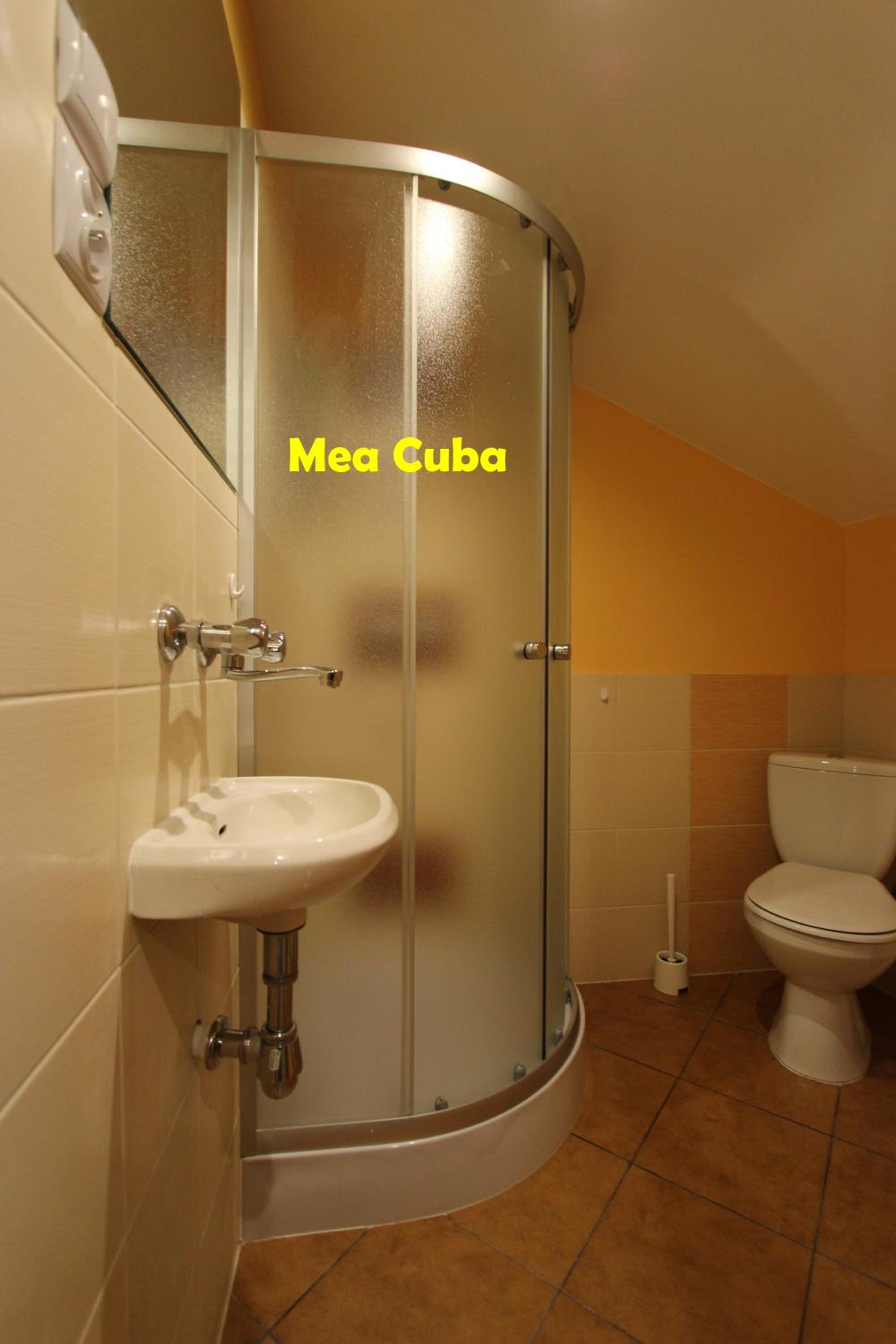 Studio Apartment - Photo 27