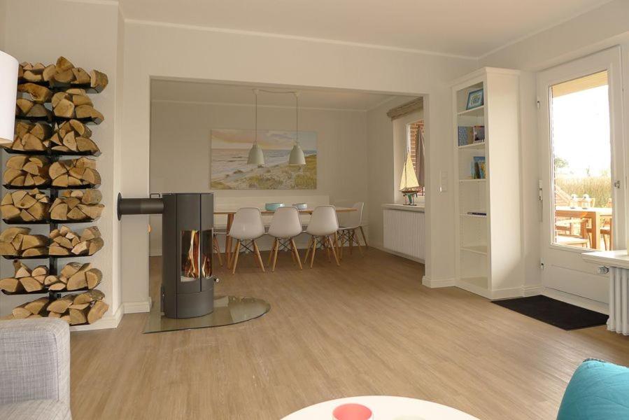 Four-Bedroom House photo 3