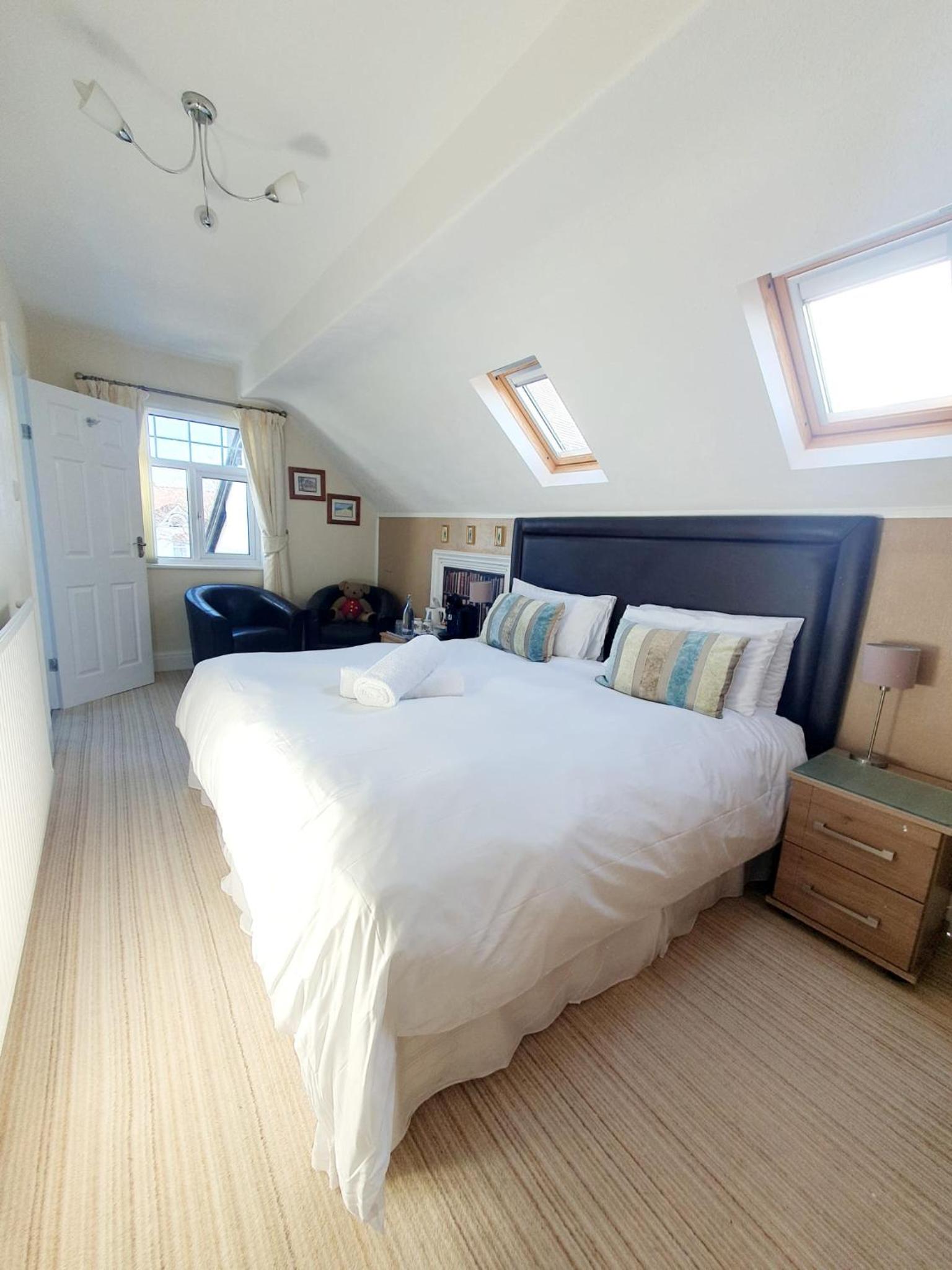 Deluxe King Room