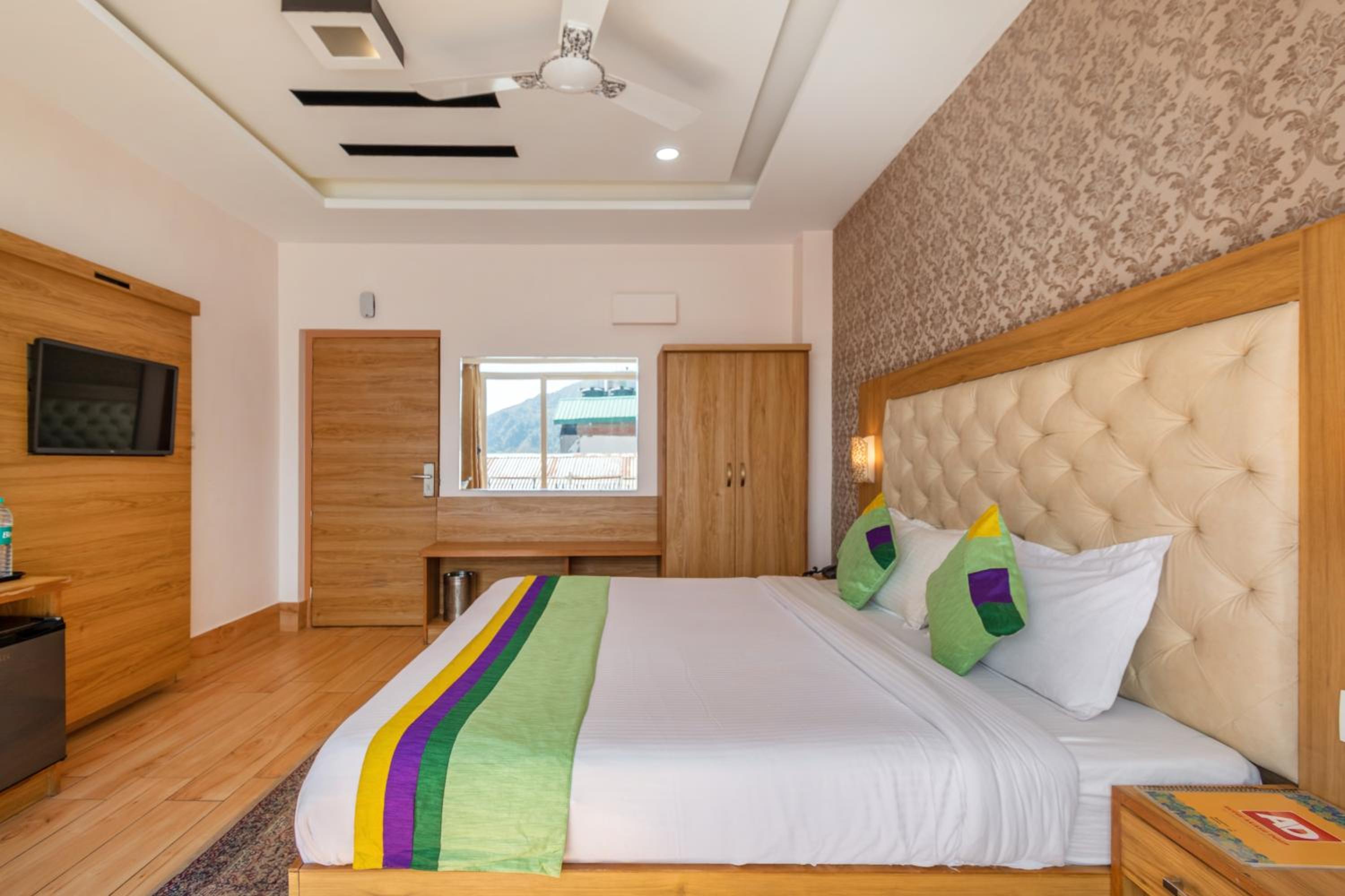 Standard Double Room - Photo 7