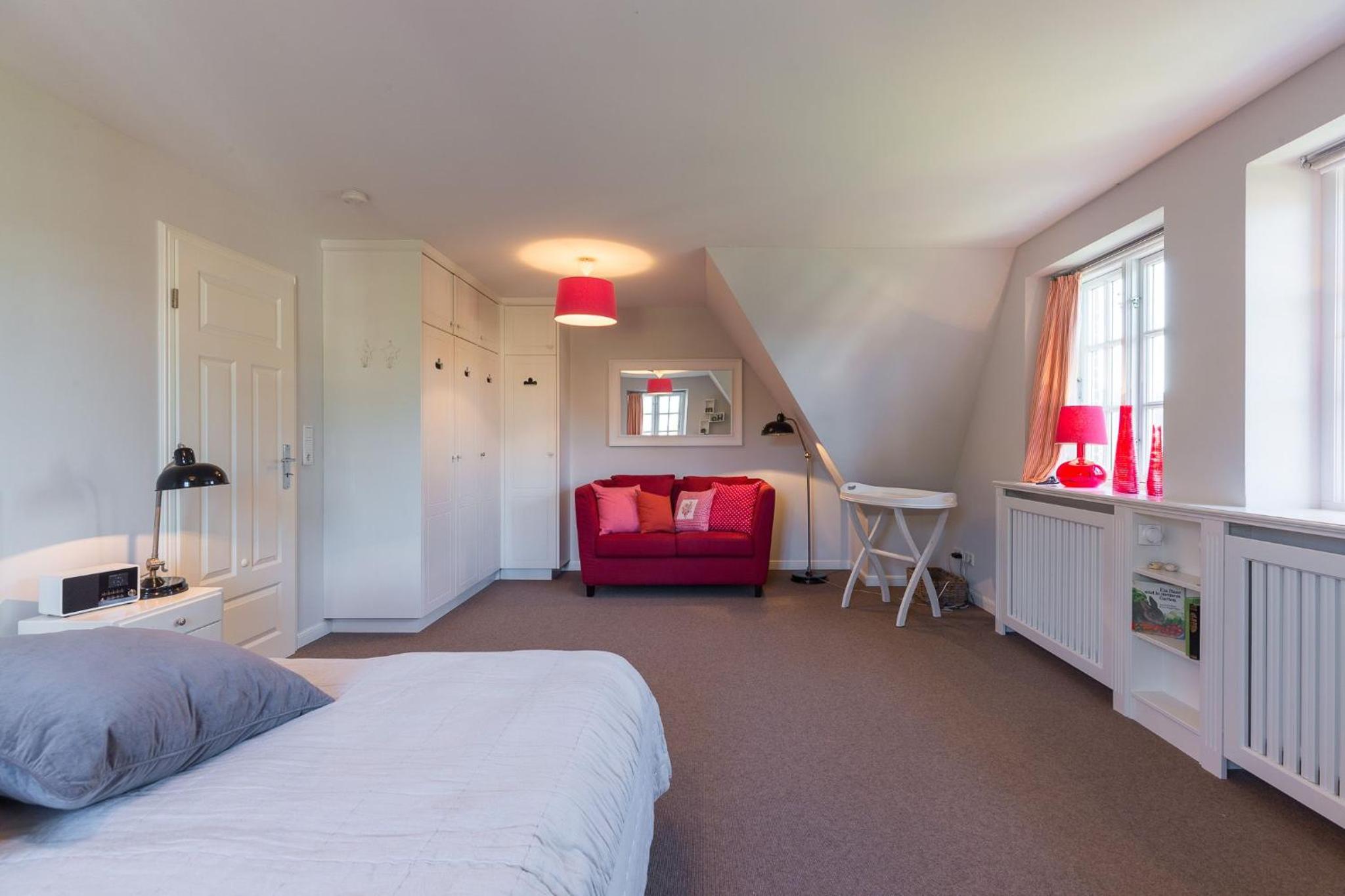 Two-Bedroom House photo 3