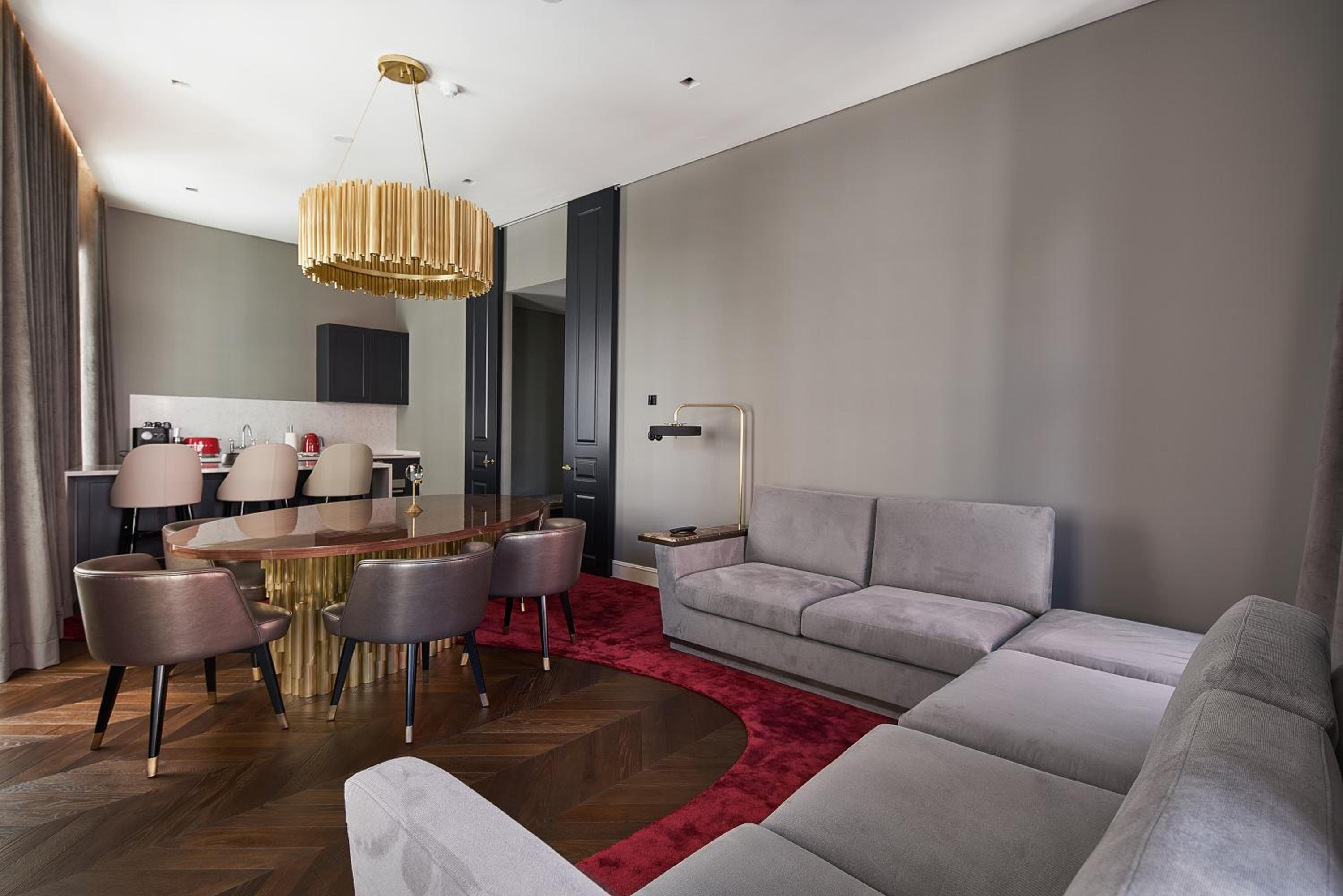 Two-Bedroom "Luxury" Apartment photo 2