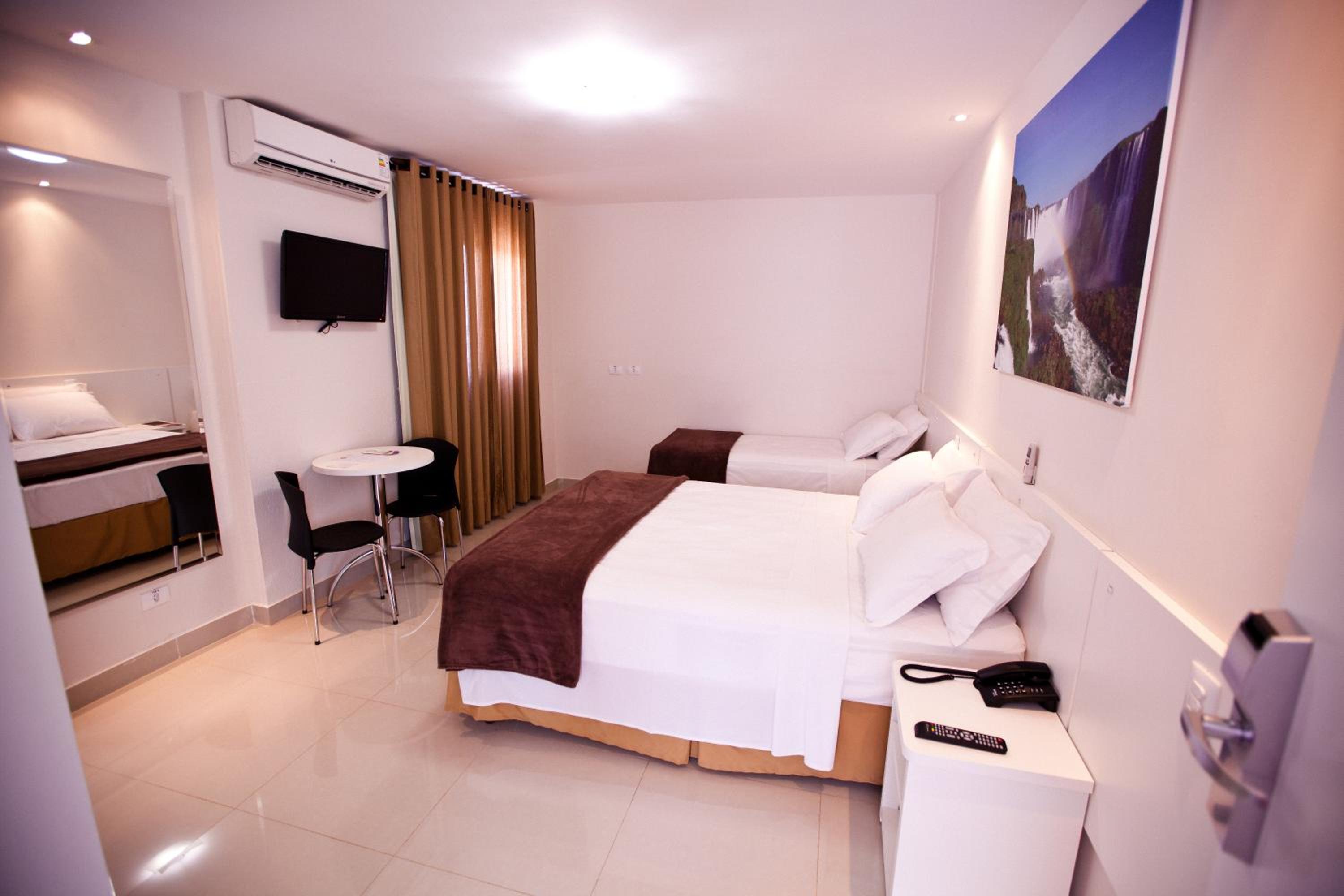 Triple Room - Photo 6