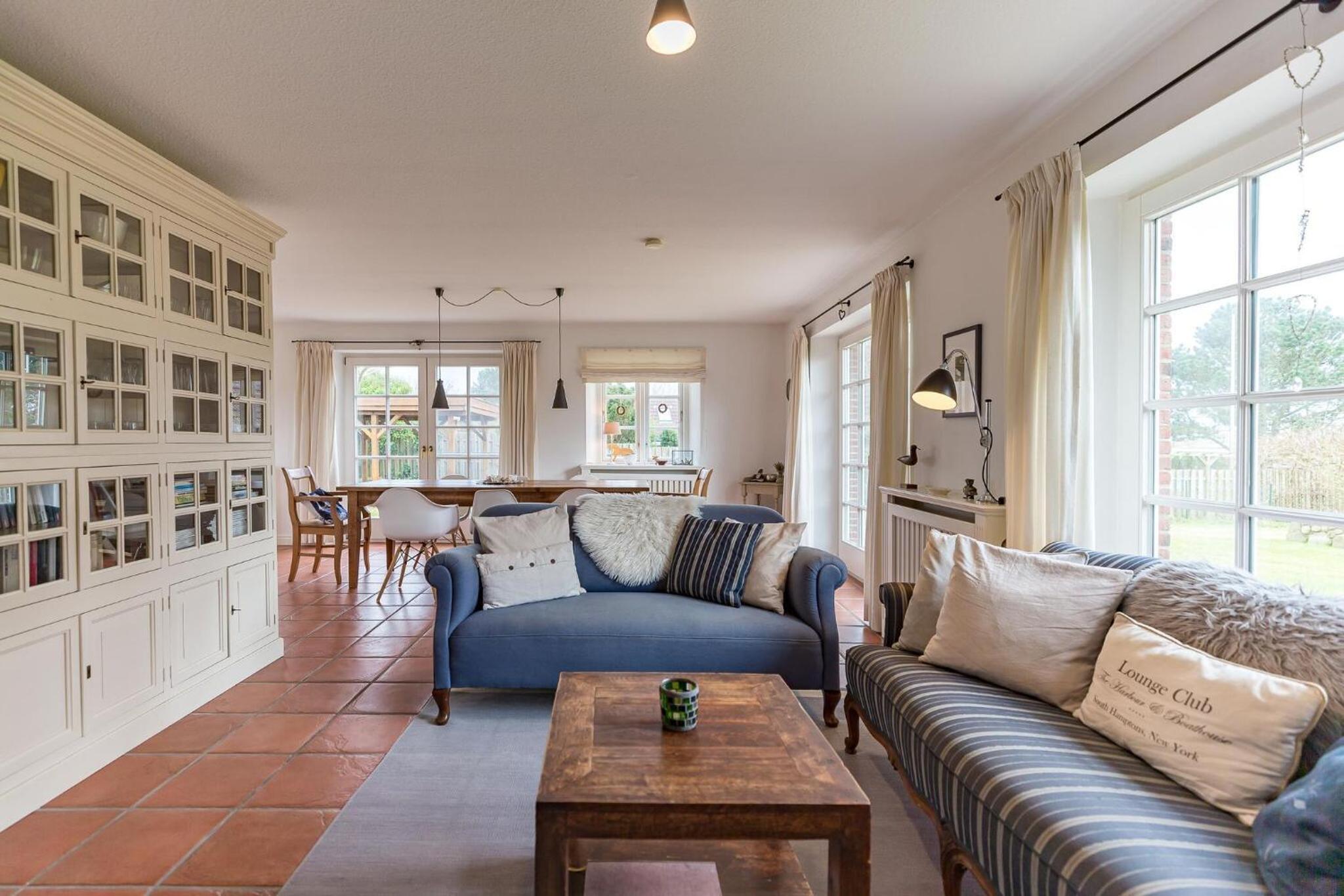 Three-Bedroom House photo 1