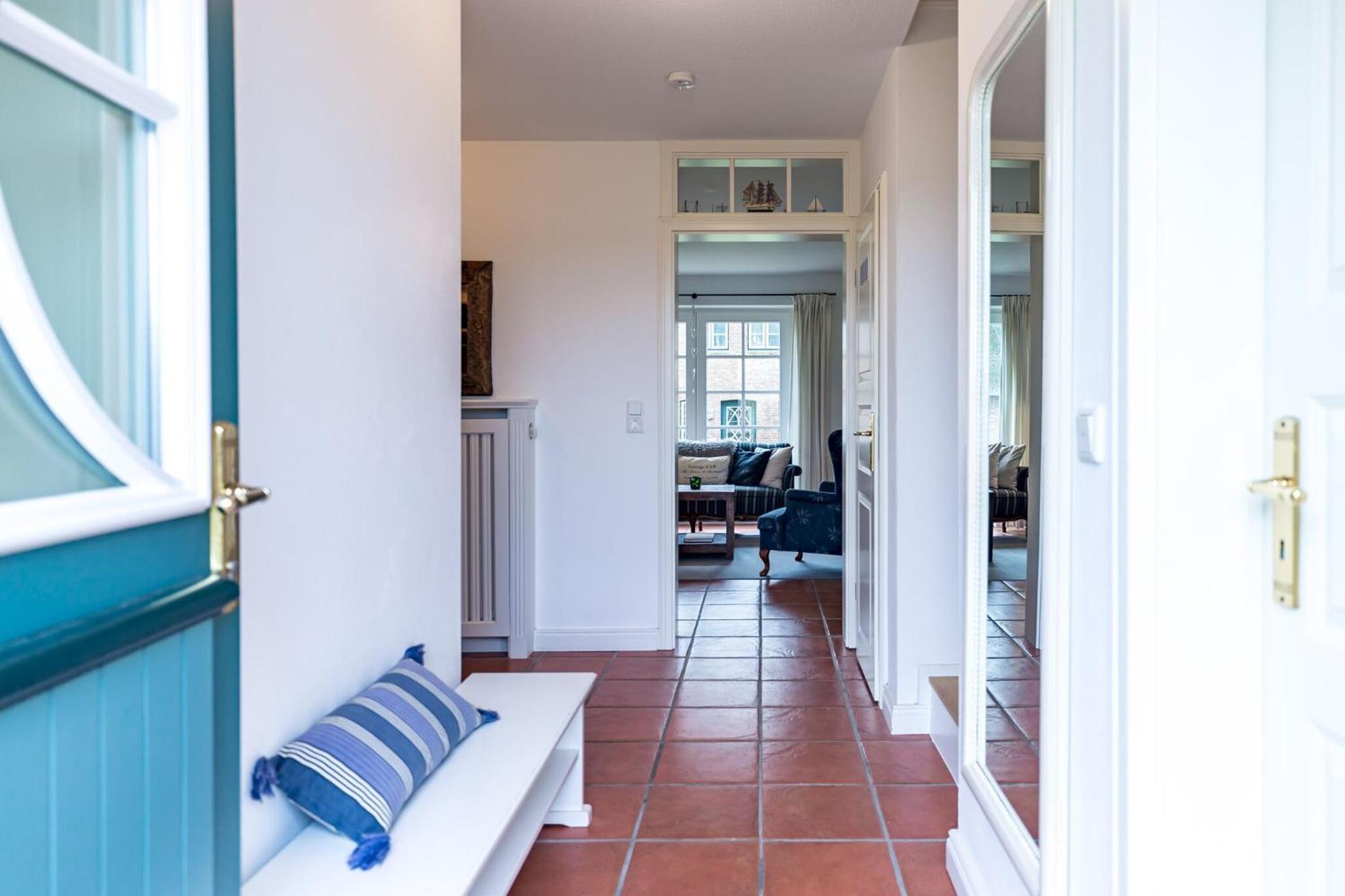 Three-Bedroom House photo 2