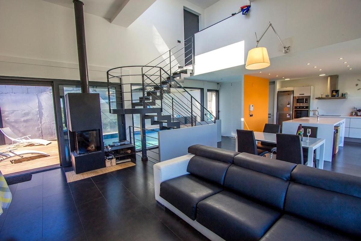 Villa with Private Pool photo 2