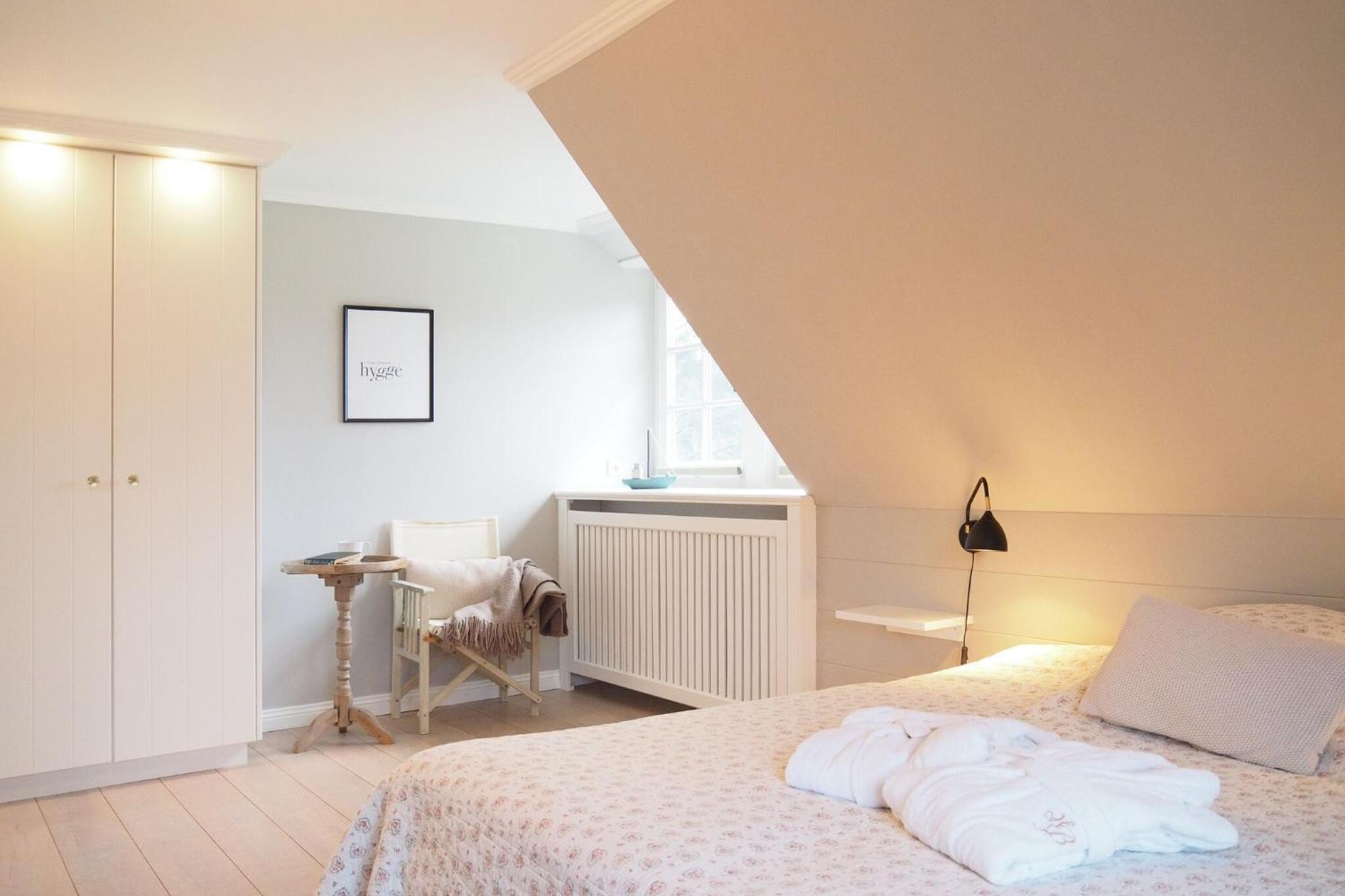 Four-Bedroom House photo 1