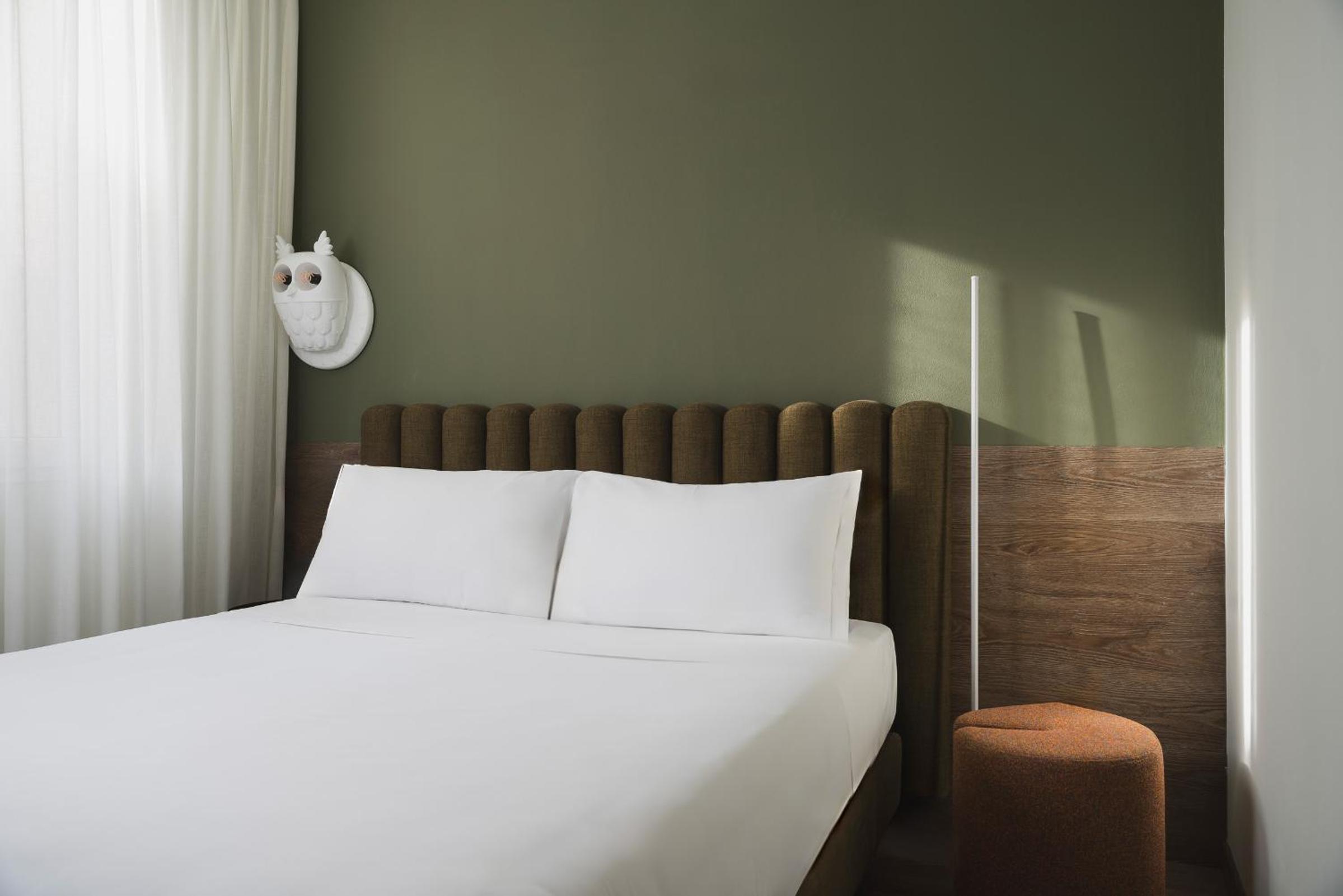 Deluxe Double Room with Extra Bed - Photo 1