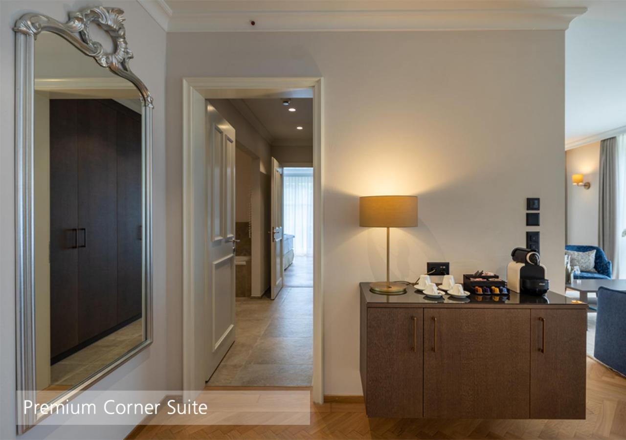 Premium Corner Suite - Photo 5
