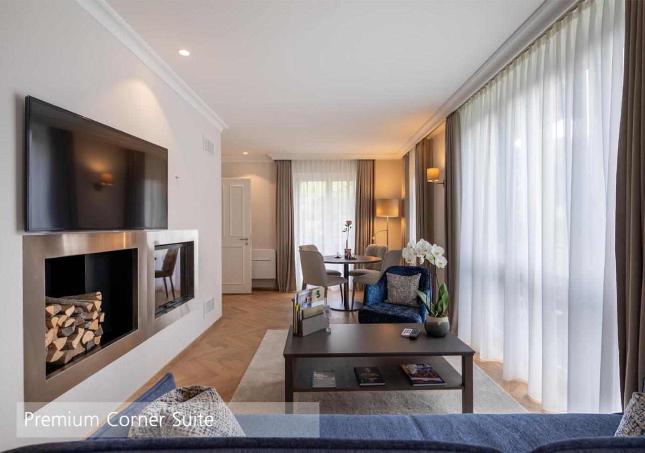 Premium Corner Suite - Photo 2