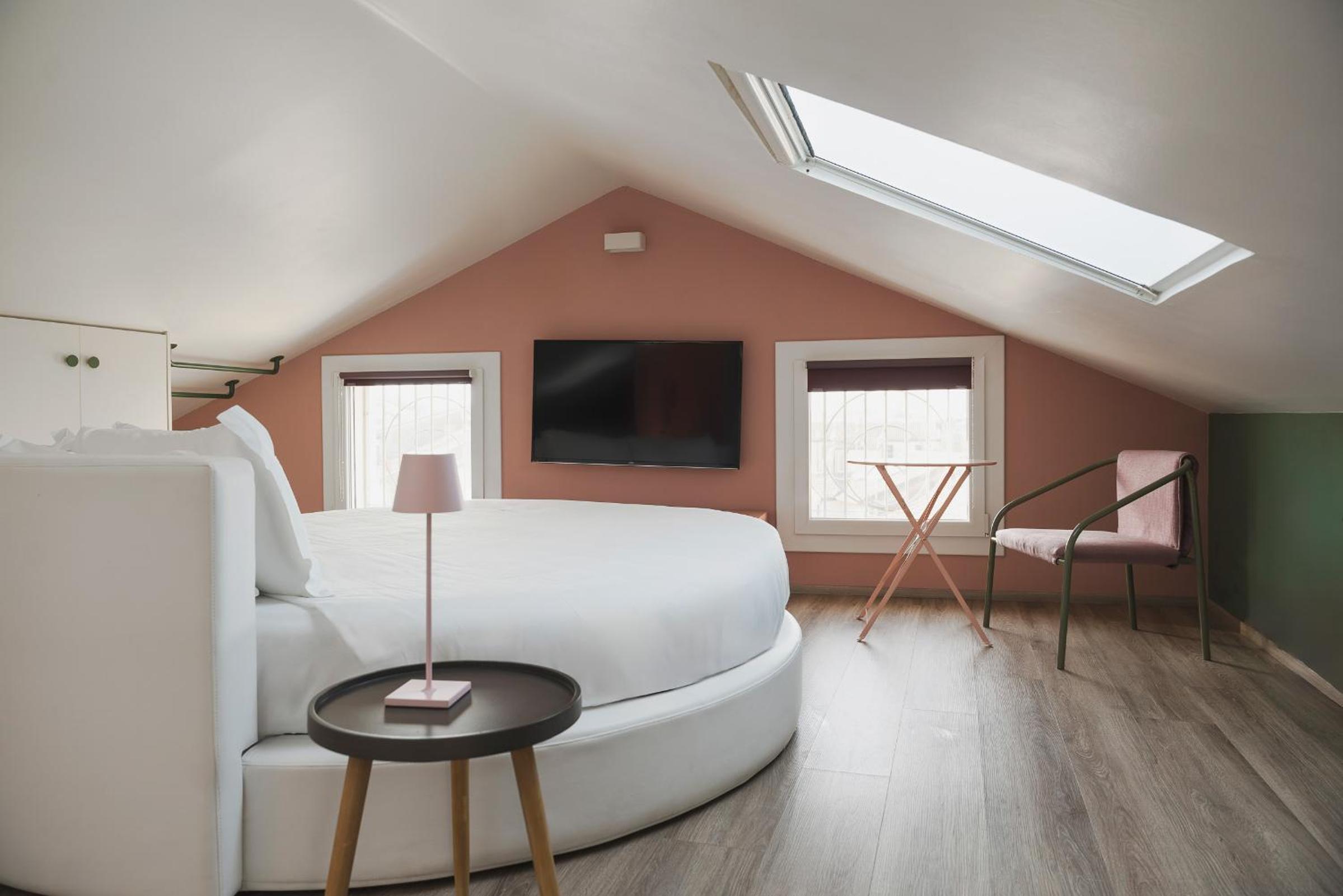 Suite - Photo 4