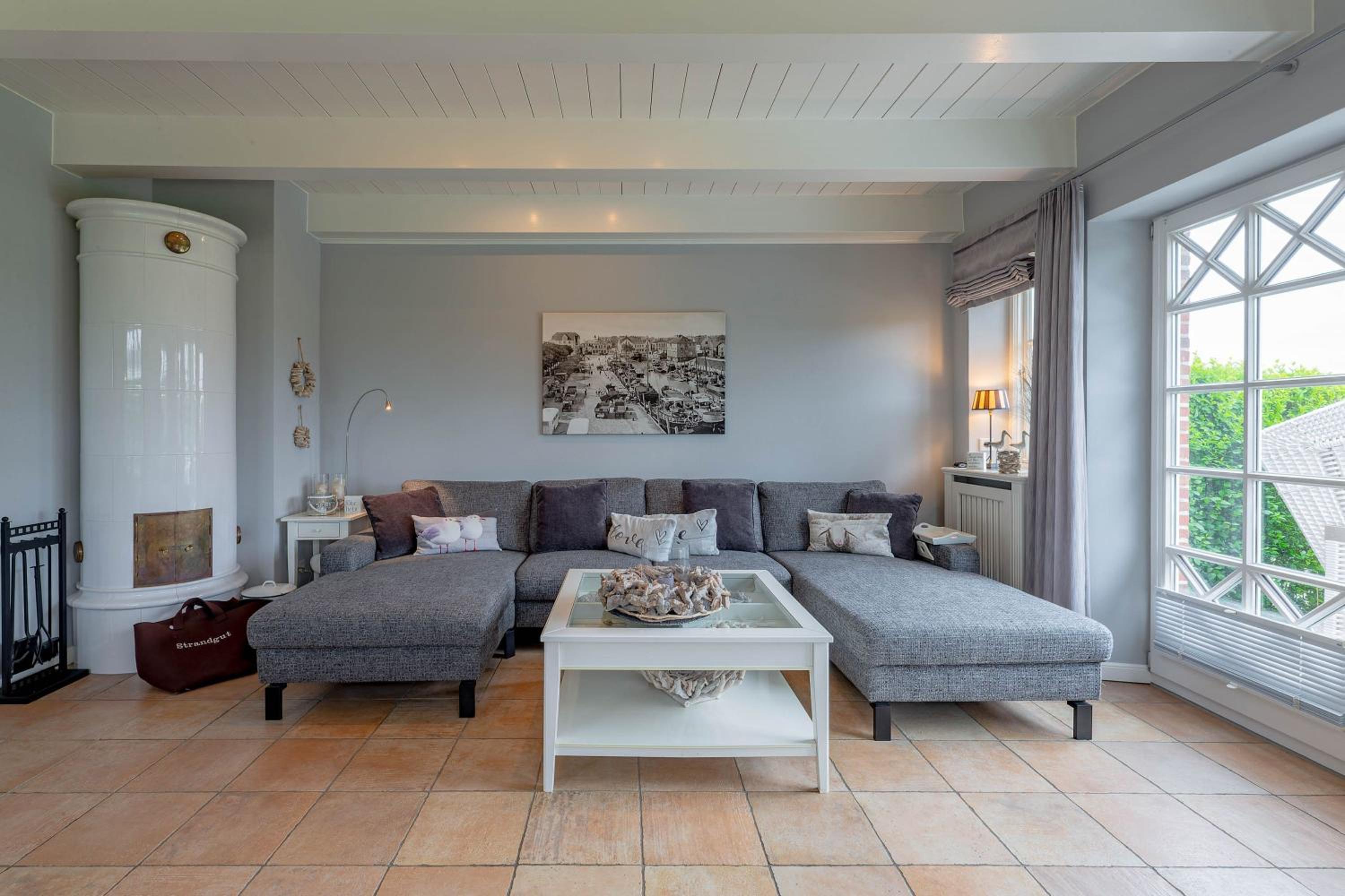 Three-Bedroom House photo 1
