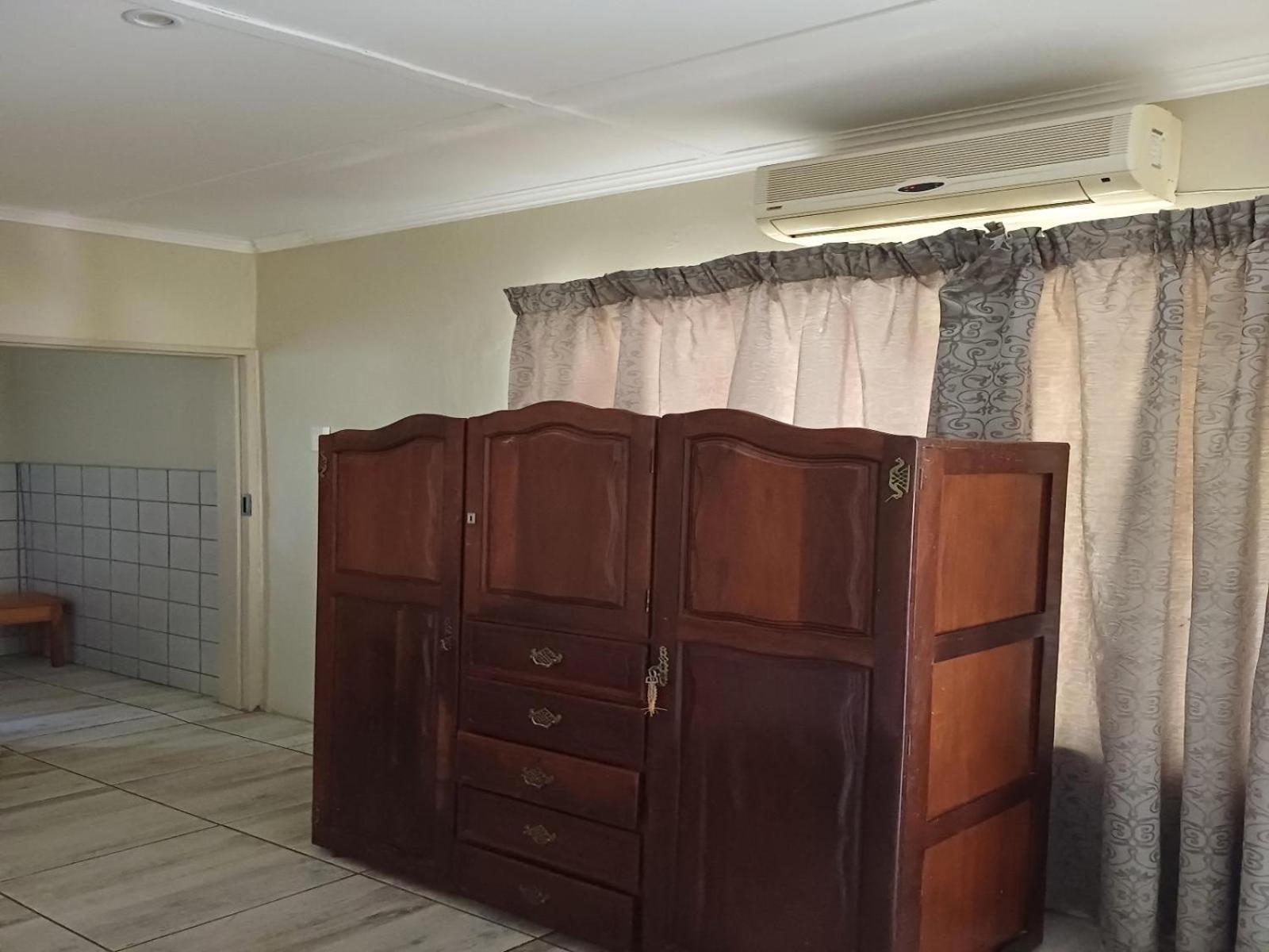 Standard Double Room - Photo 3