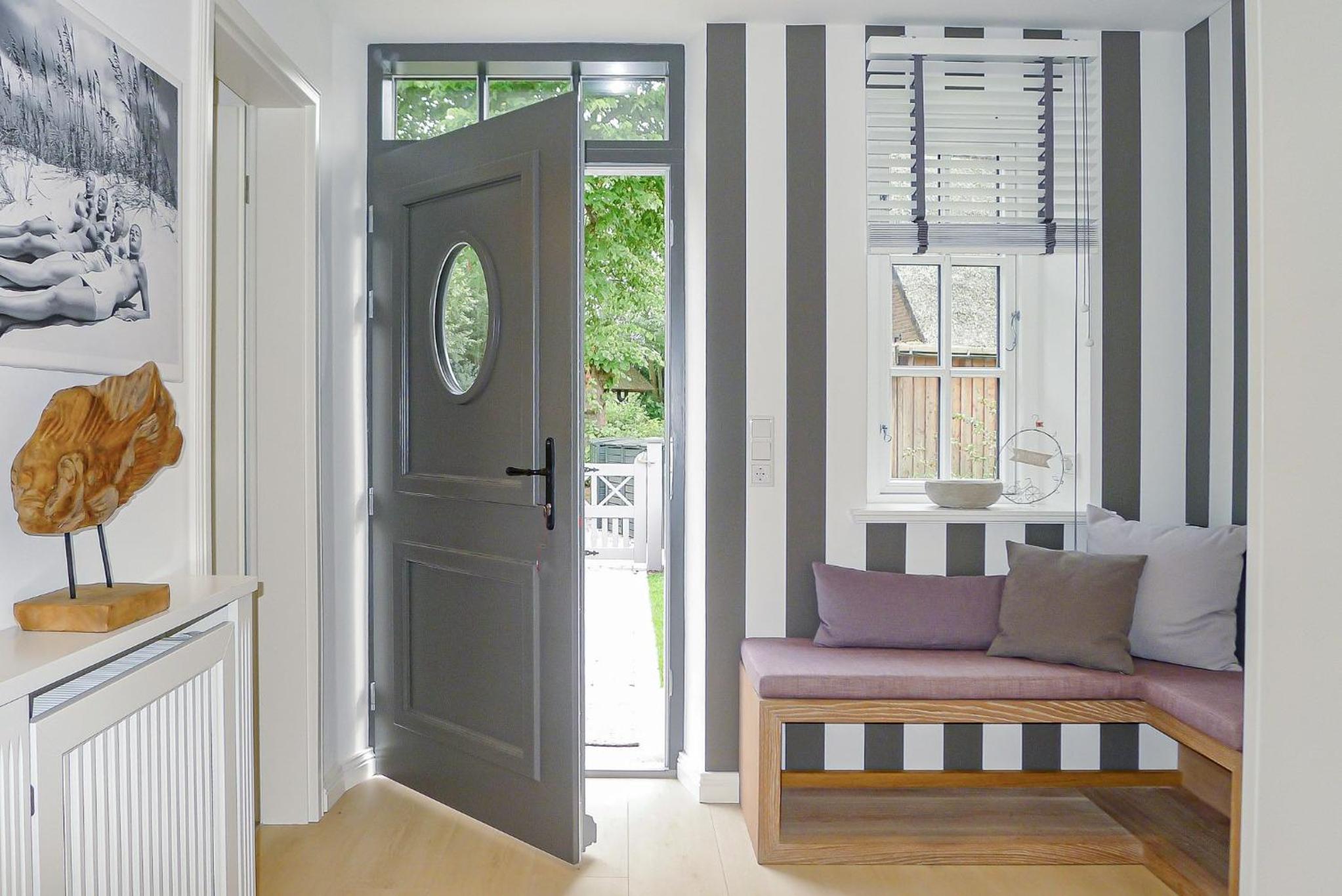 Three-Bedroom House photo 2