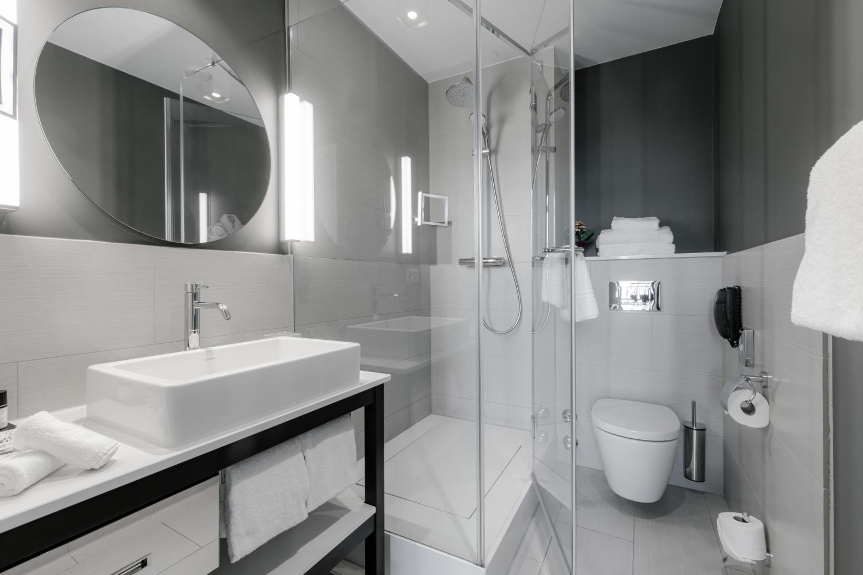 Premium Double Room - Lakeside photo 2