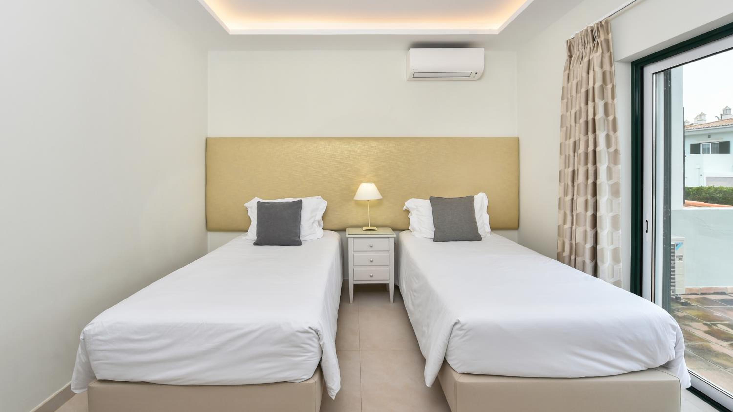 Villa de Quatro Quartos com Piscina Privada