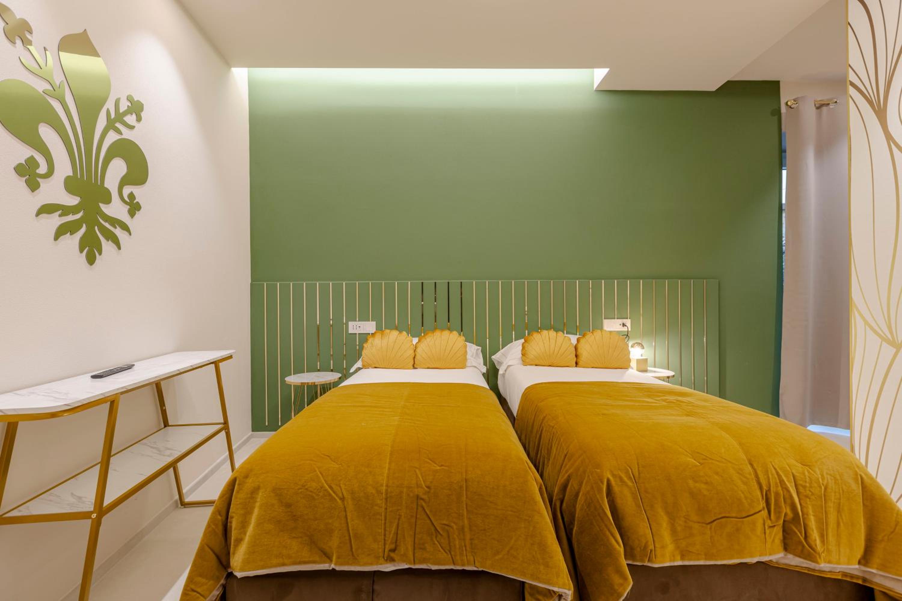 Deluxe Double or Twin Room photo 3