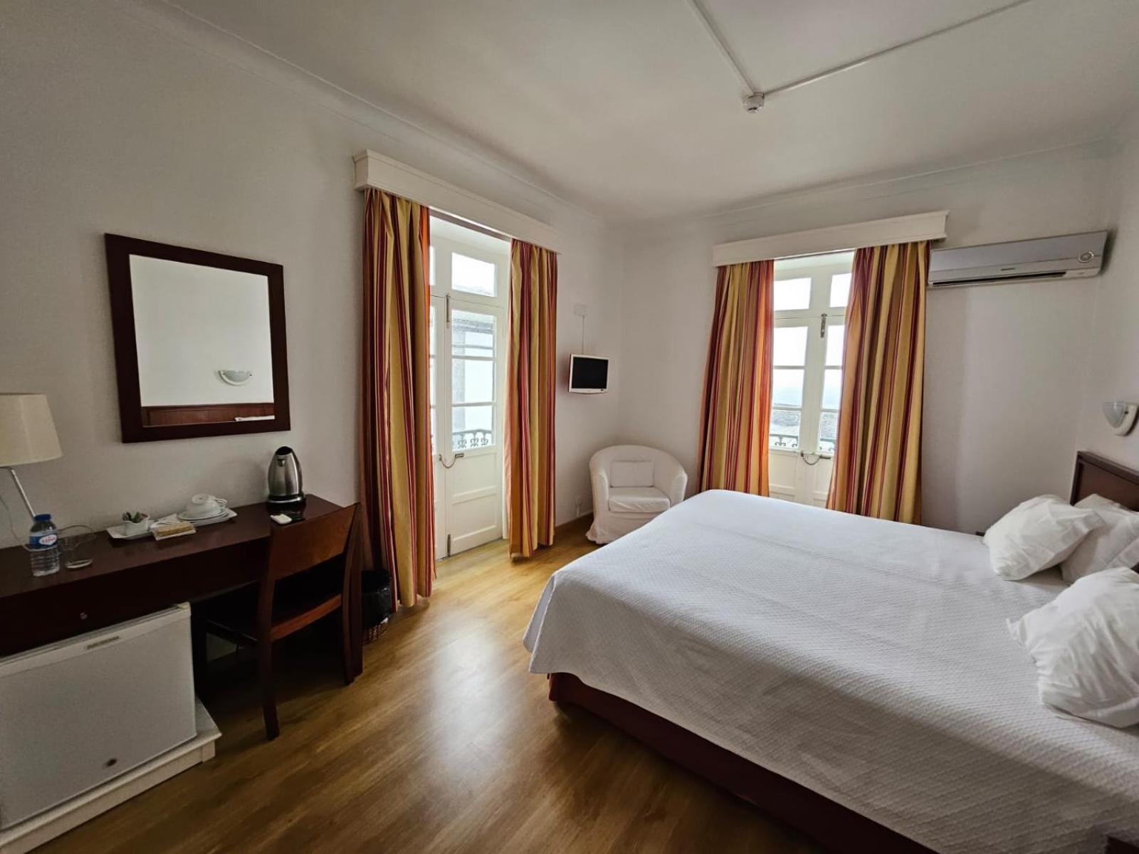 Double or Twin Room photo 3