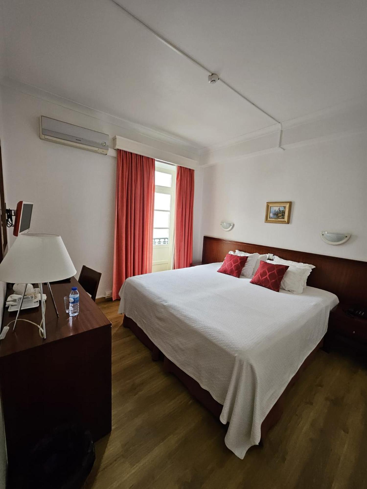 Double or Twin Room photo 2