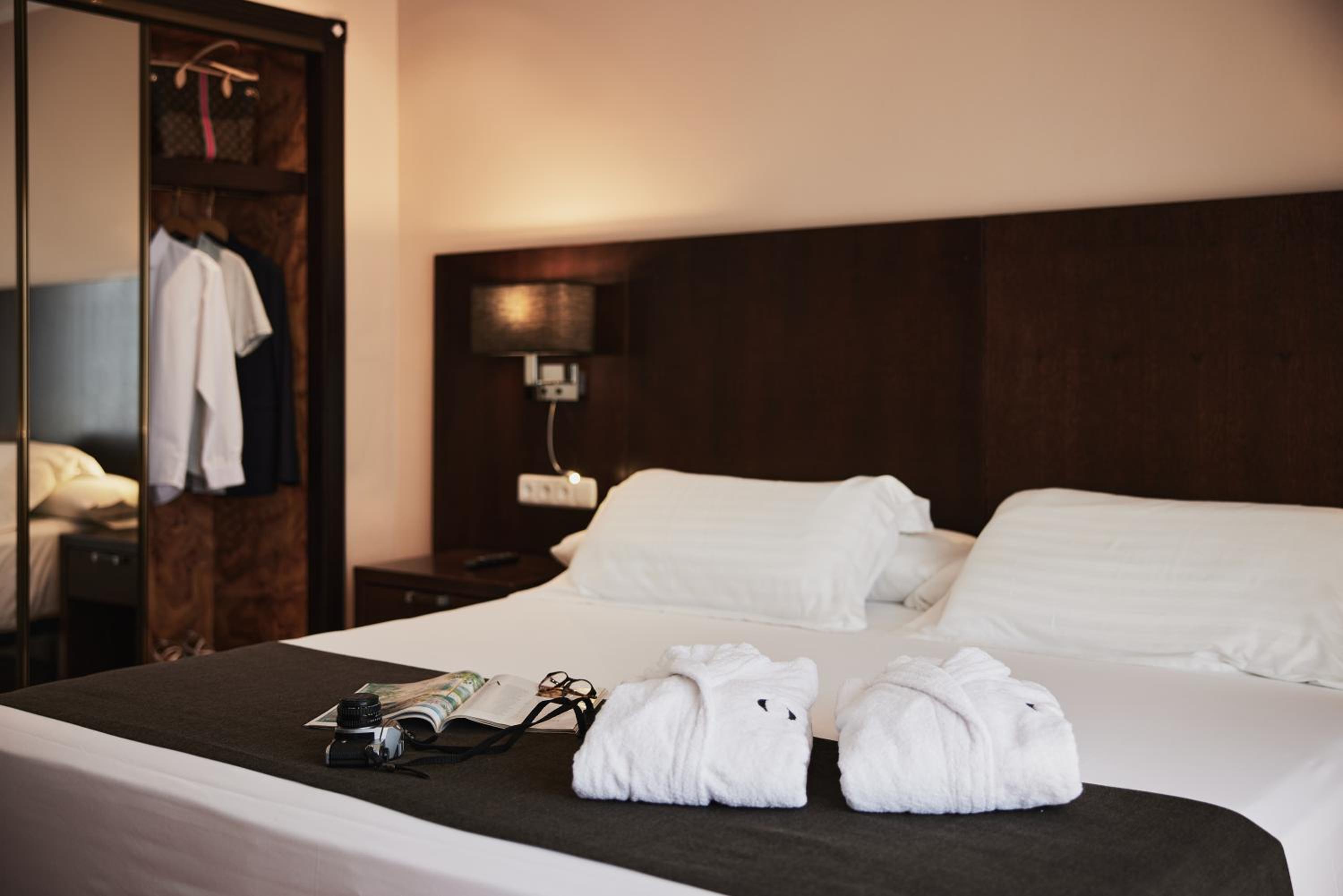 Superior King Room photo 2