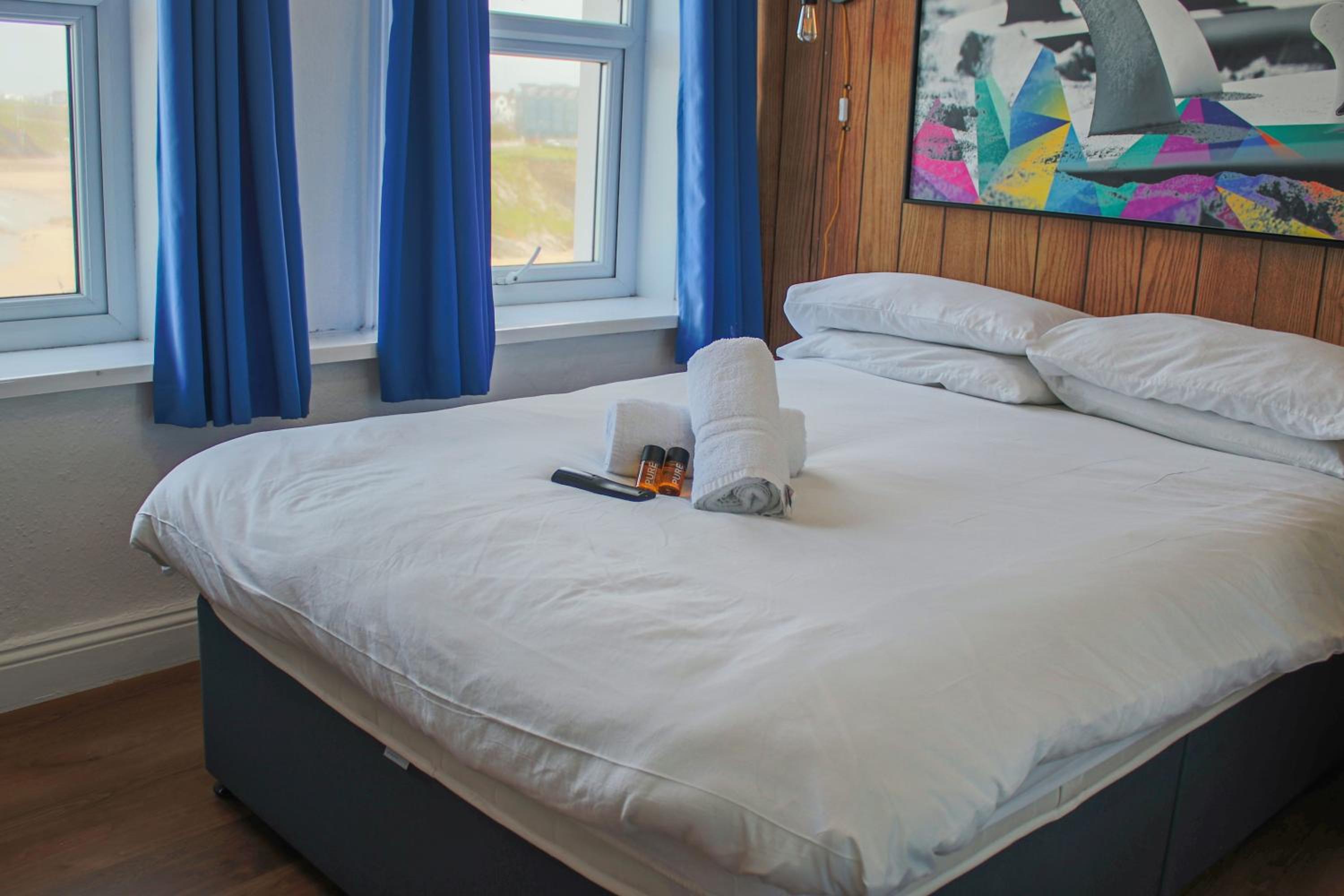 Single Room with Private Bathroom photo 1