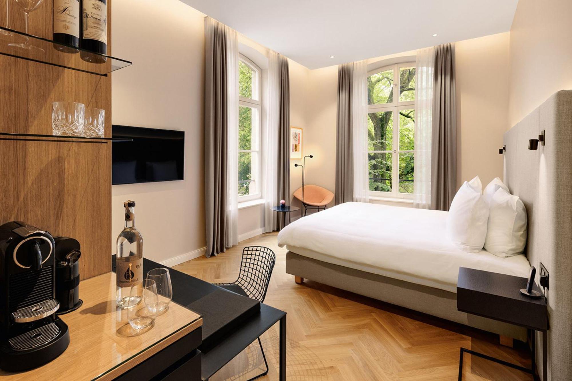 Junior Suite Junior Suite