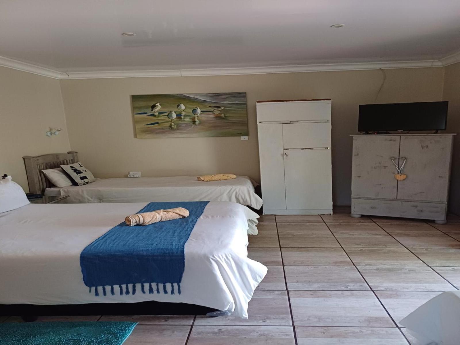 Standard Family Room - Photo 4