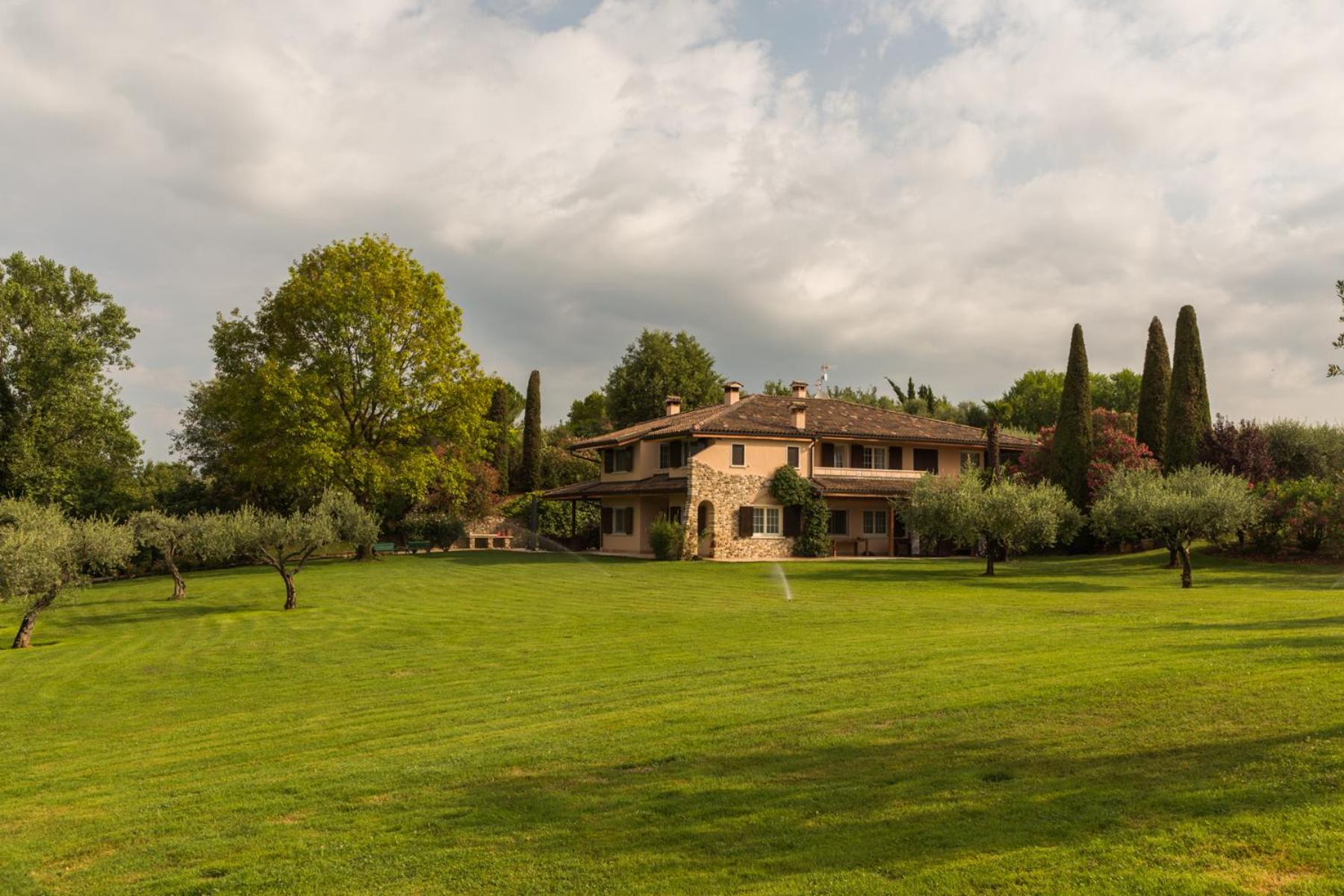 Villa photo 3